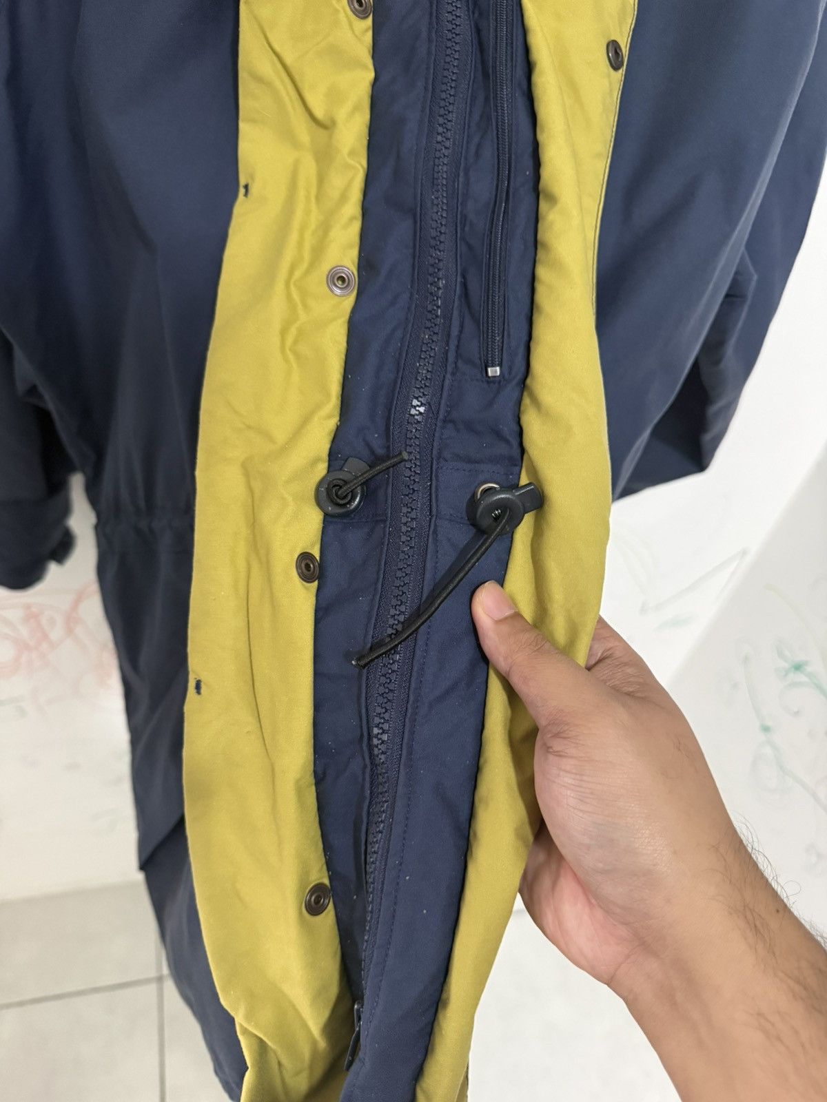 Burberry Vintage Burberry Blue Big Logo Jacket Size US XL / EU 56 / 4 - 13 Thumbnail