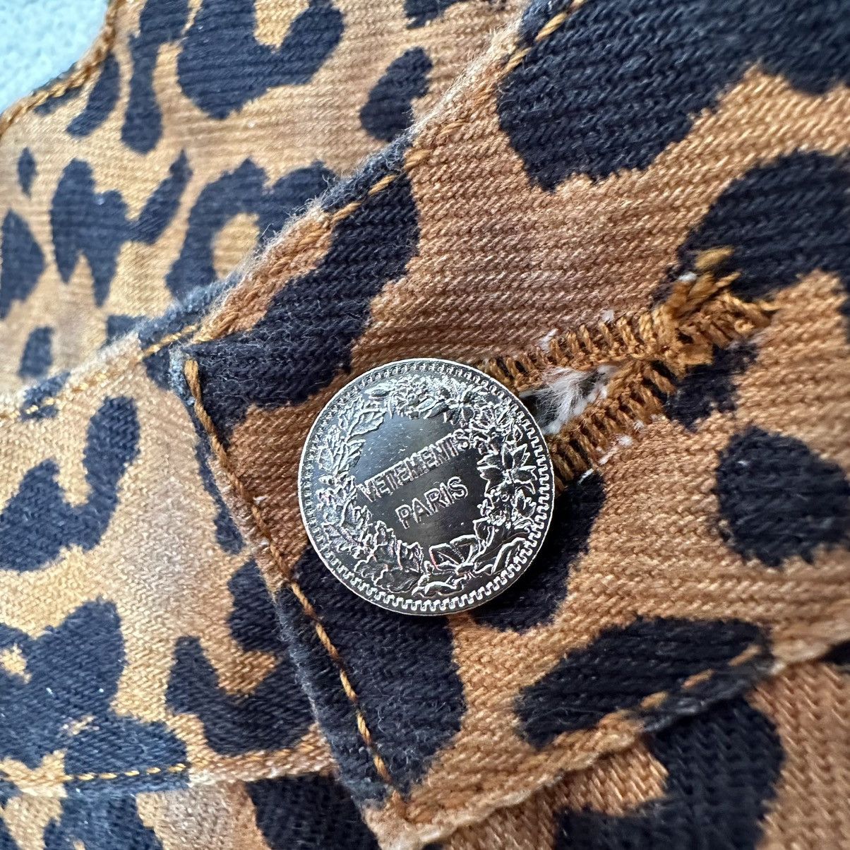 Vetements Vetements Leopard Shorts Size US 32 / EU 48 - 5 Thumbnail