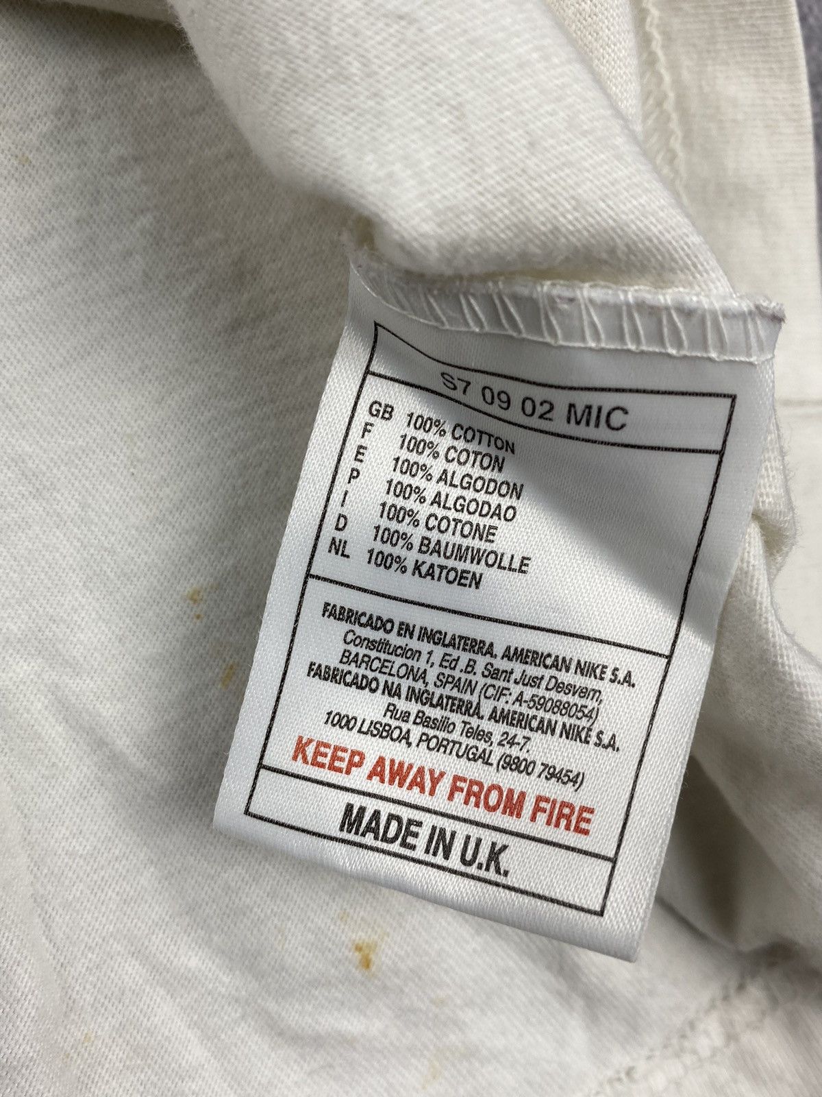 Nike × Vintage Vintage Nike Logo Minimal Swoosh Tee Size L Size US L / EU 52-54 / 3 - 11 Thumbnail