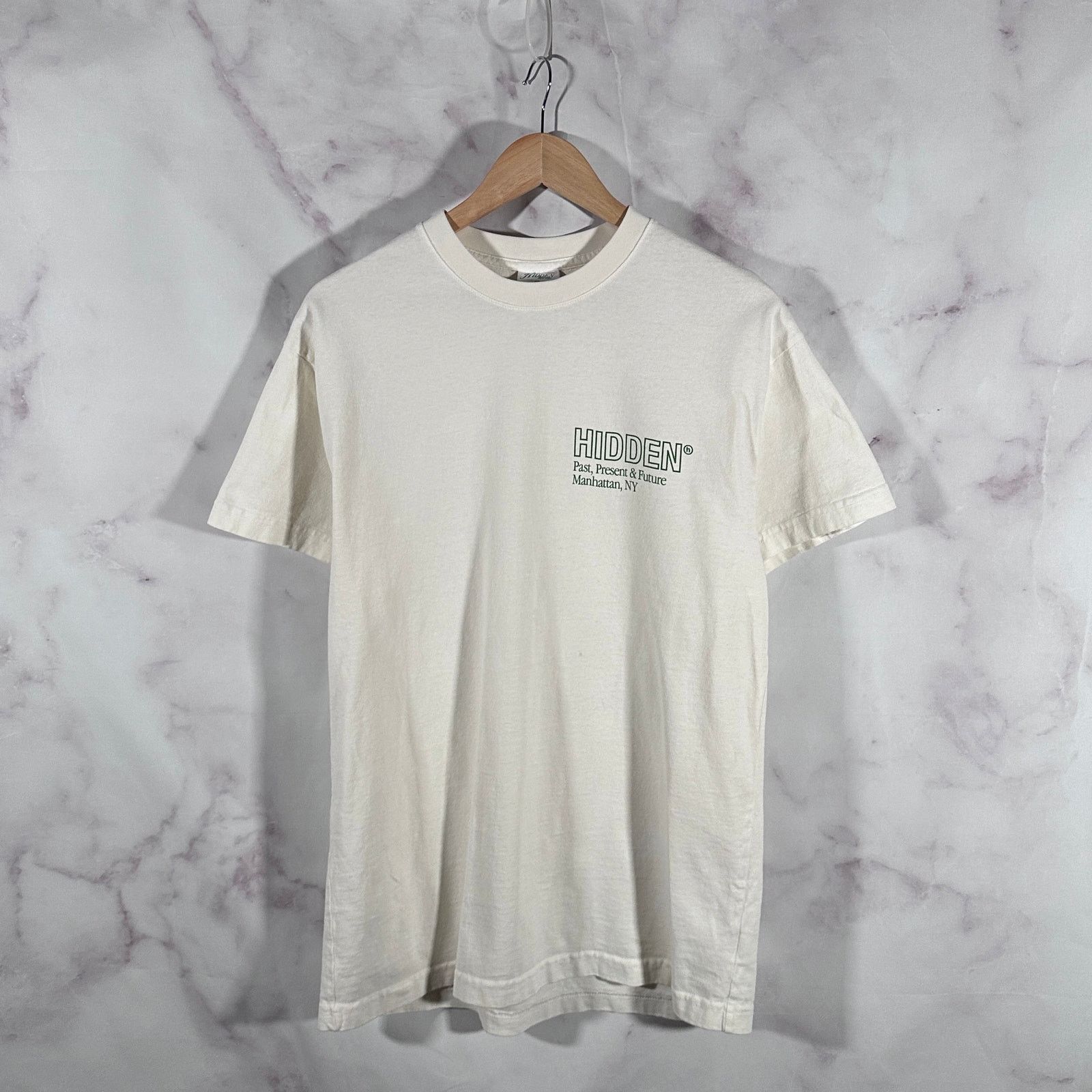 HIDDEN Hidden NY White 3-D Graphic Tee Size US S / EU 44-46 / 1 - 3 Thumbnail