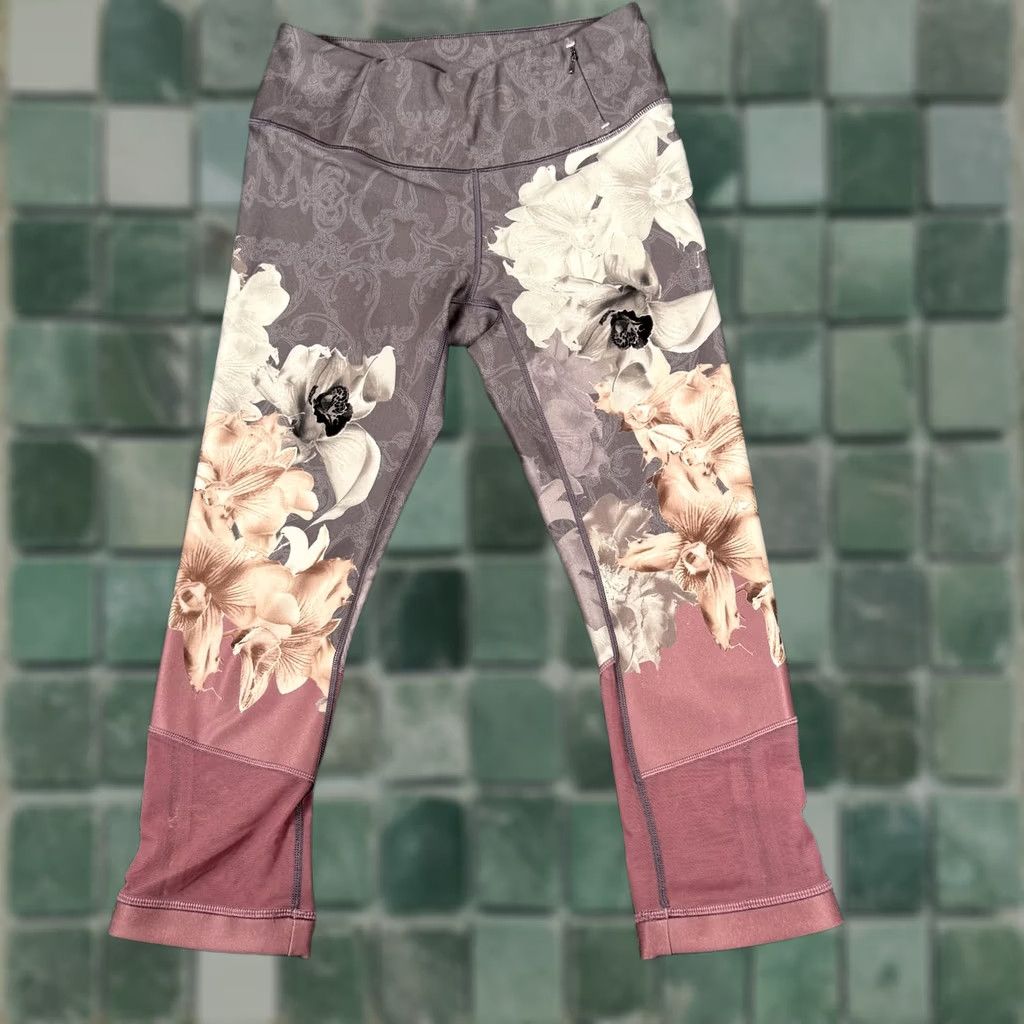 Vintage Calia By Carrie Underwood Leggings Womens Small Purple Floral Print Yoga Gym Athleisure Cap risers? Size 28" / US 6 / IT 42 - 1 Thumbnail