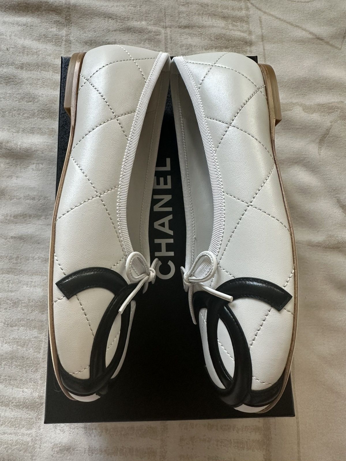 Chanel chanel 26M coco beach cambon flat white color size 36.5 Size US 6.5 / IT 36.5 - 6 Thumbnail