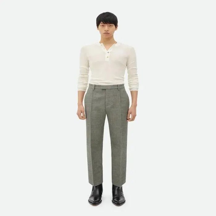 Bottega Veneta o1s1rm03266 Curved Shape Wool Trousers in Grey Size US 32 / EU 48 - 1 Thumbnail