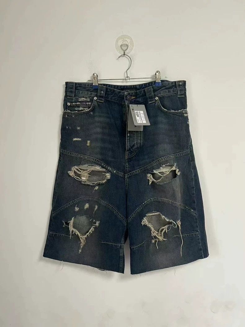 Balenciaga Balenciaga size M New hole denim shorts Size US 26 / EU 42 - 1 Thumbnail