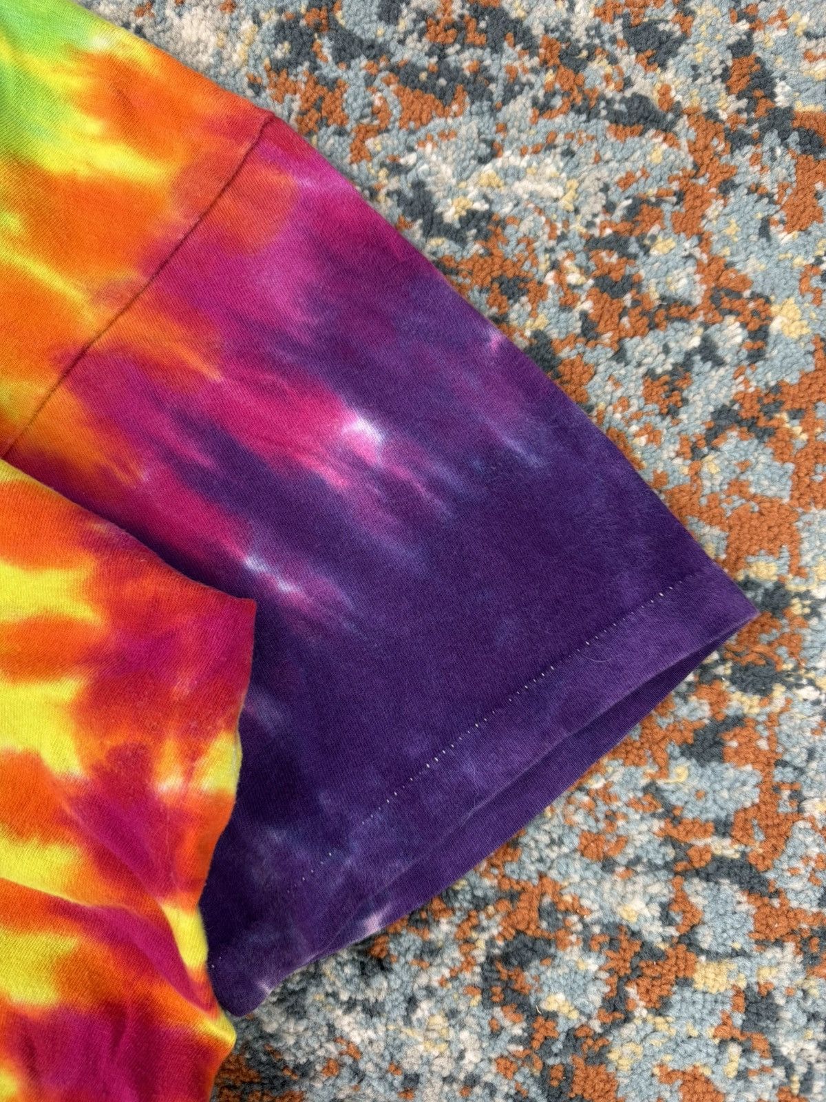 Vintage Vintage 90s Oneita made in USA rainbow tie dye tee boxy fit Size US L / EU 52-54 / 3 - 8 Thumbnail