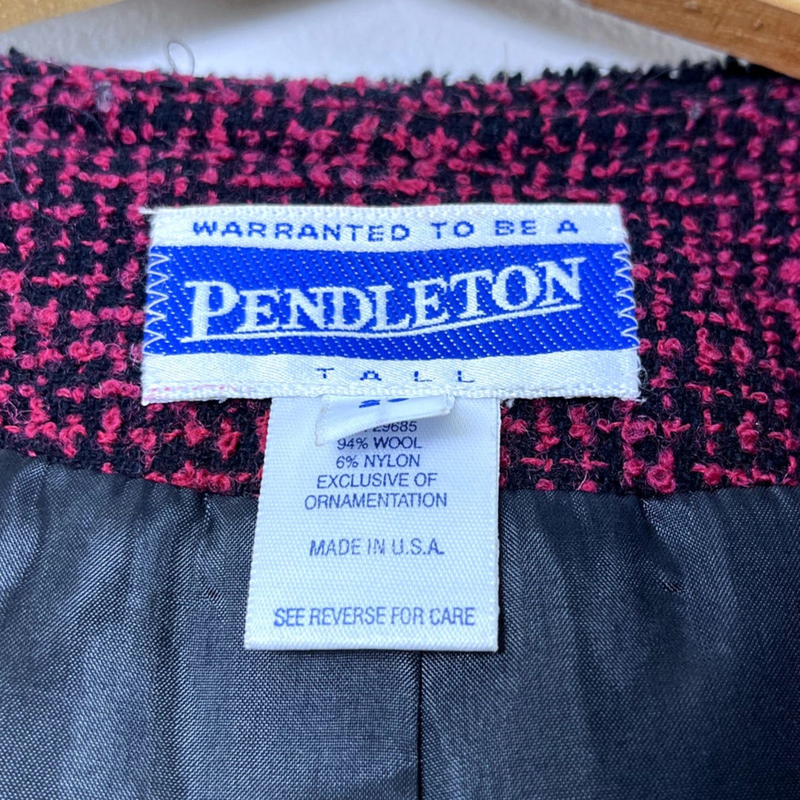 Pendleton Women's Vintage Black and Red Wool Blend Pendleton Blazer 20 Size 3XL / US 20-22 - 4 Thumbnail