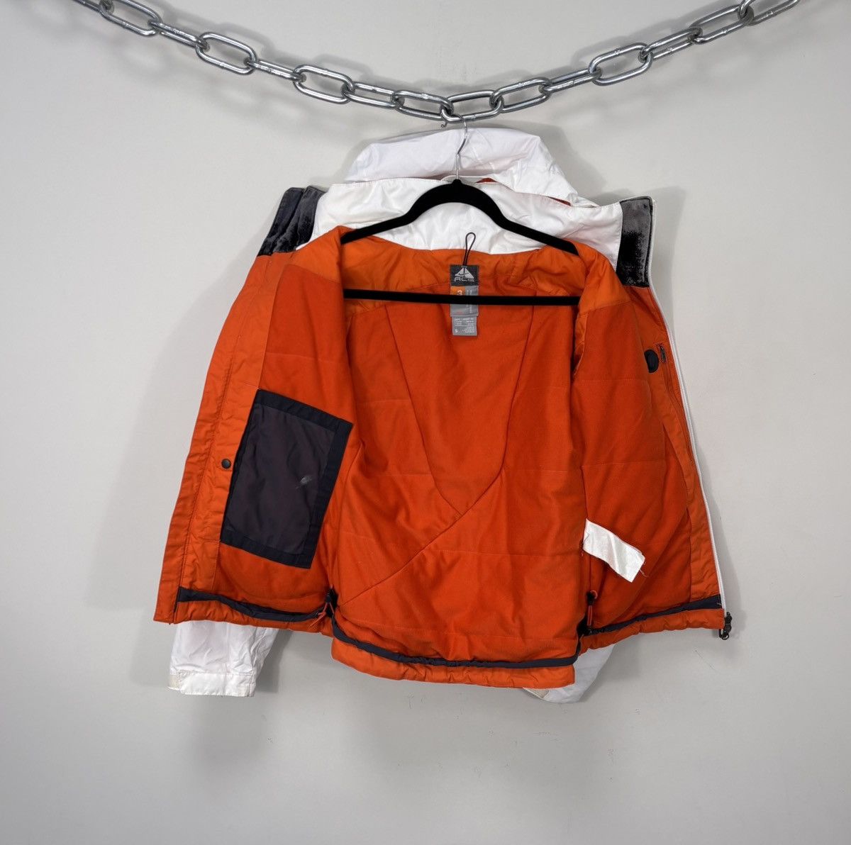 Nike ACG Nike ACG Vintage Women’s Outdoor Jacket Hooded Insulated Size S / US 4 / IT 40 - 2 Thumbnail