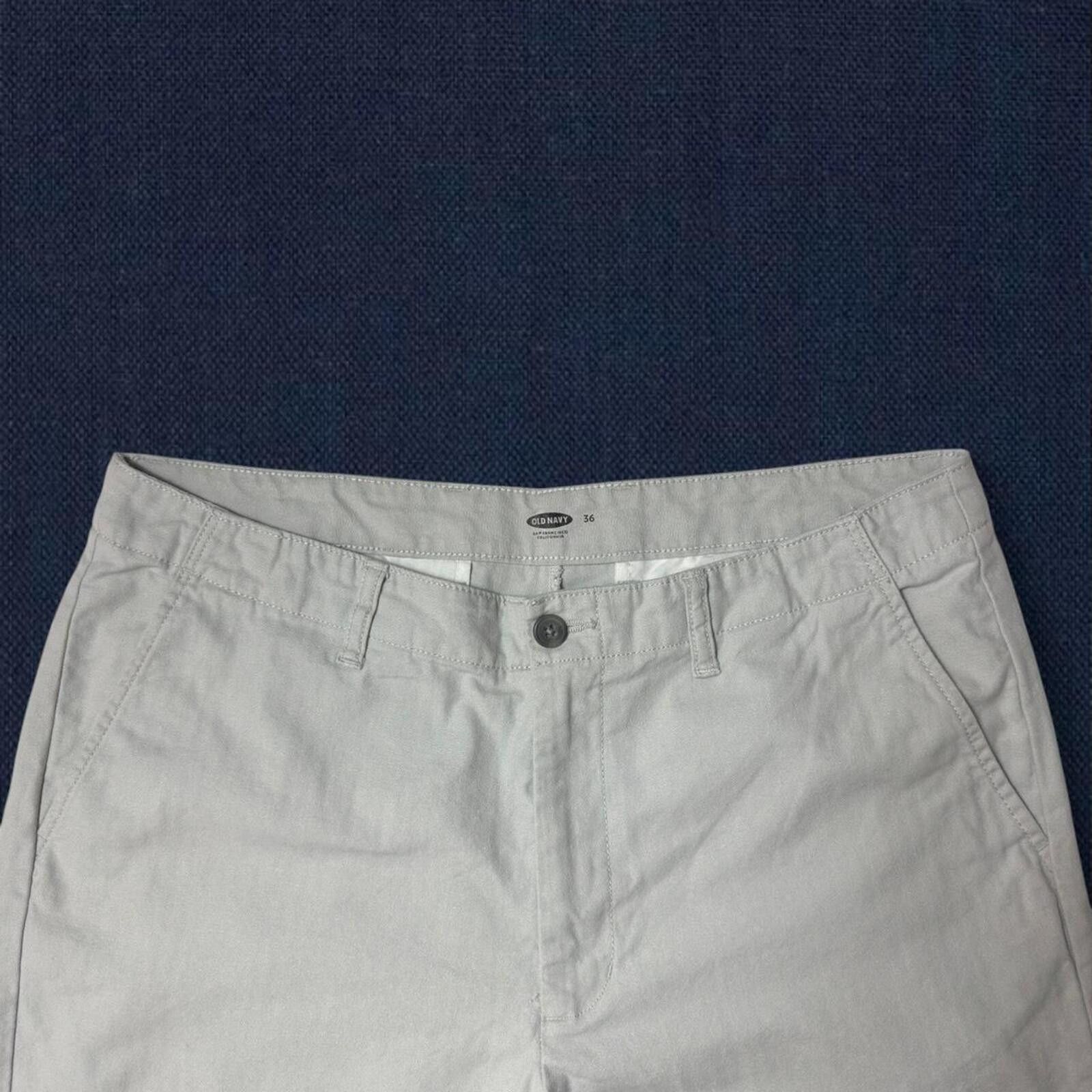 Old Navy old navy chino shorts sage green size 36 Size US 36 / EU 52 - 2 Thumbnail