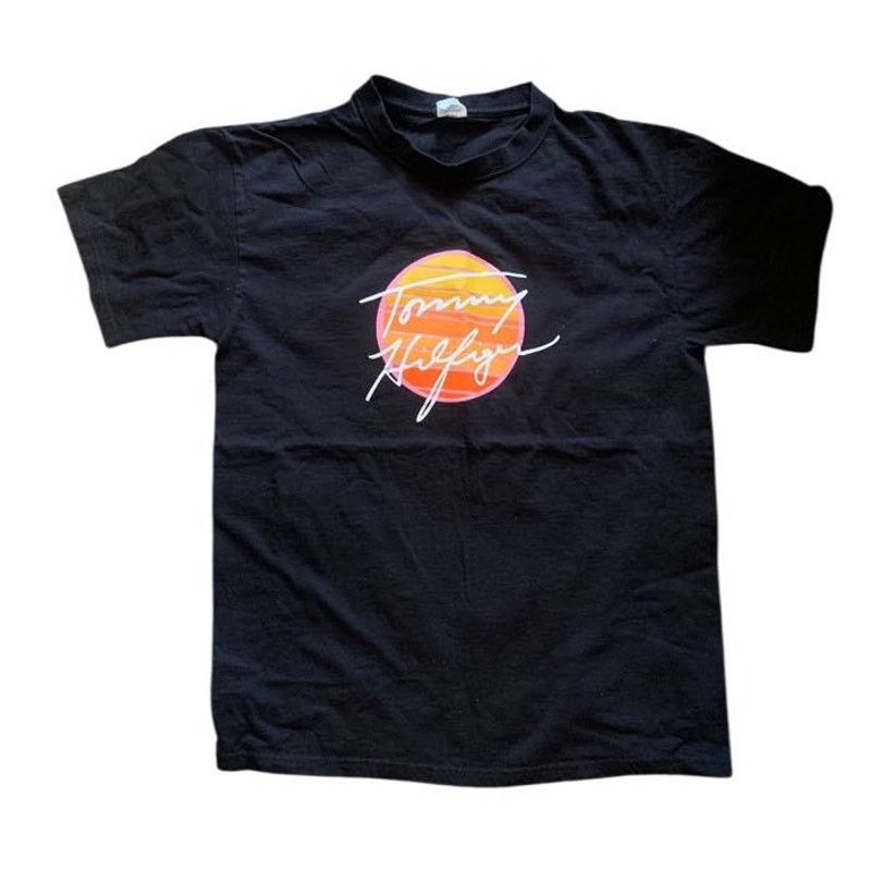 Tommy Hilfiger Tommy Hilfiger Black T-Shirt Sunset Short Sleeve Adult Med Size M / US 6-8 / IT 42-44 - 1 Thumbnail