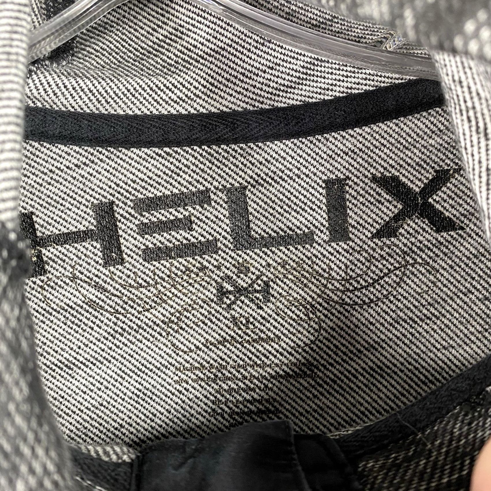 Vintage Helix Hoodie XL Black Distressed Pullover Slim Fit Y2K Mens Shirt) Size US XL / EU 56 / 4 - 3 Thumbnail