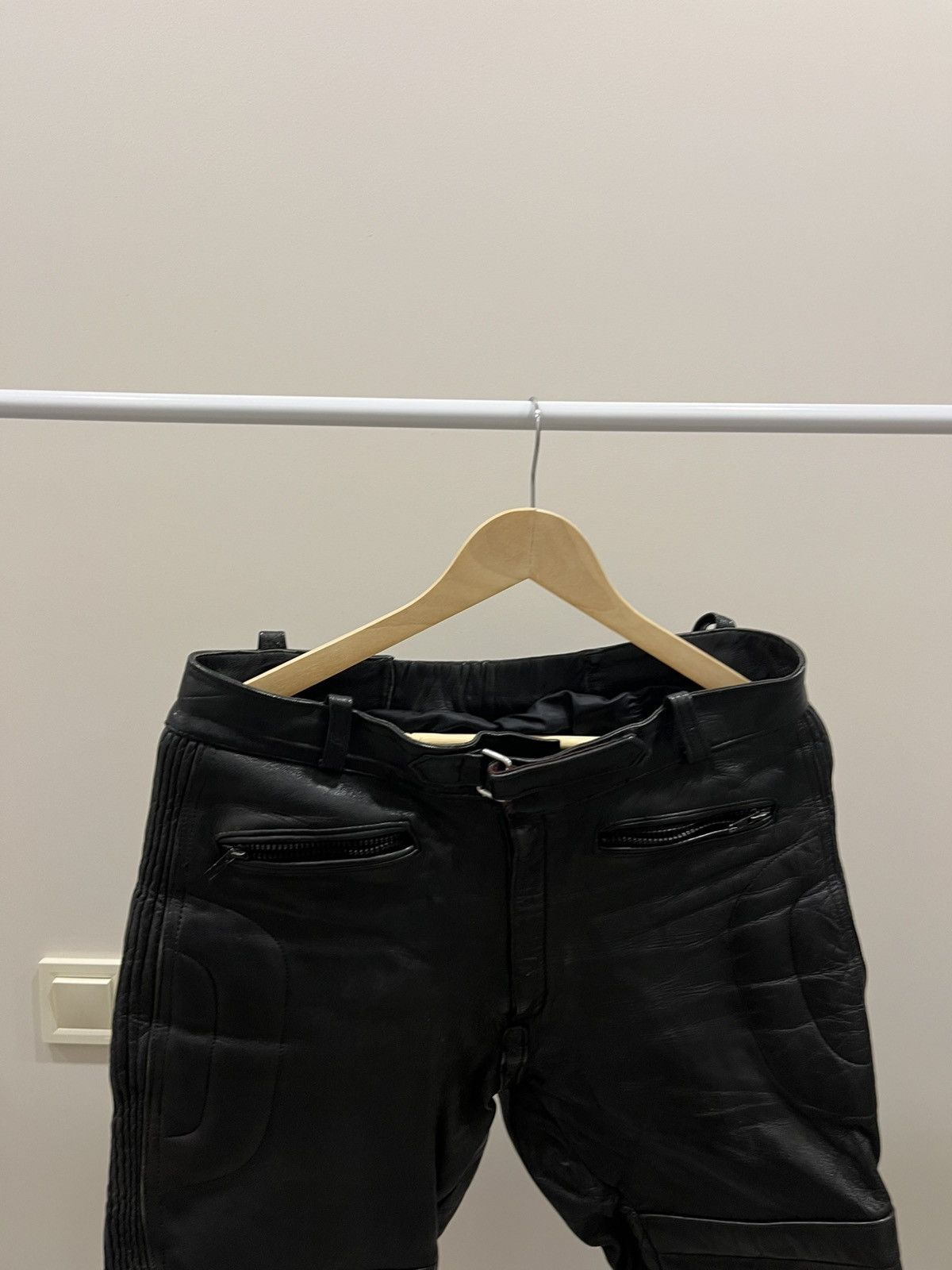Leather VINTAGE NAVY MOTOR CYCLE J&S LEATHER PANTS WITH PADS Size US 34 / EU 50 - 2 Thumbnail