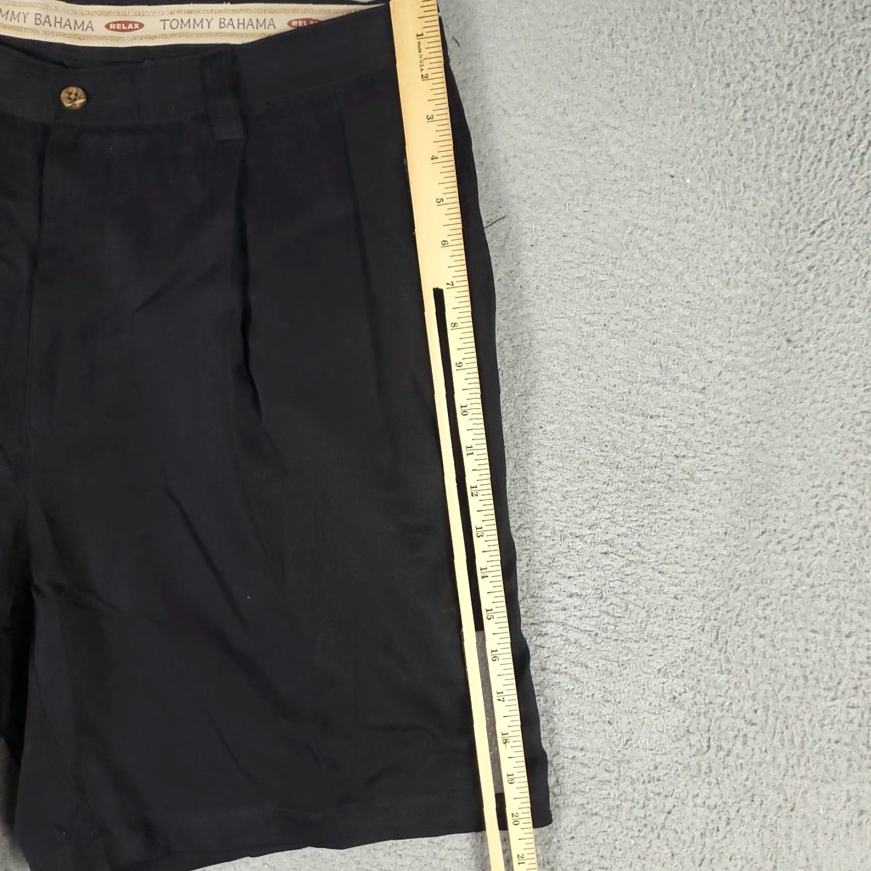 Tommy Bahama VINTAGE Tommy Bahama Men's Shorts Size 36 Black Silk Pleated Chino Casual Dress Pants Size US 36 / EU 52 - 7 Thumbnail