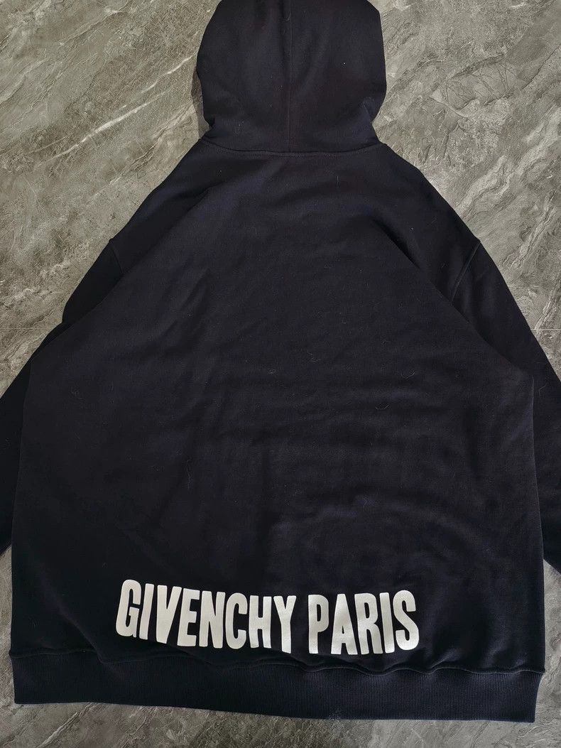 Givenchy Givenchy Hooded Sweatshirt Dress, Fashionable and Versatil Size XS / US 0-2 / IT 36-38 - 1 Thumbnail