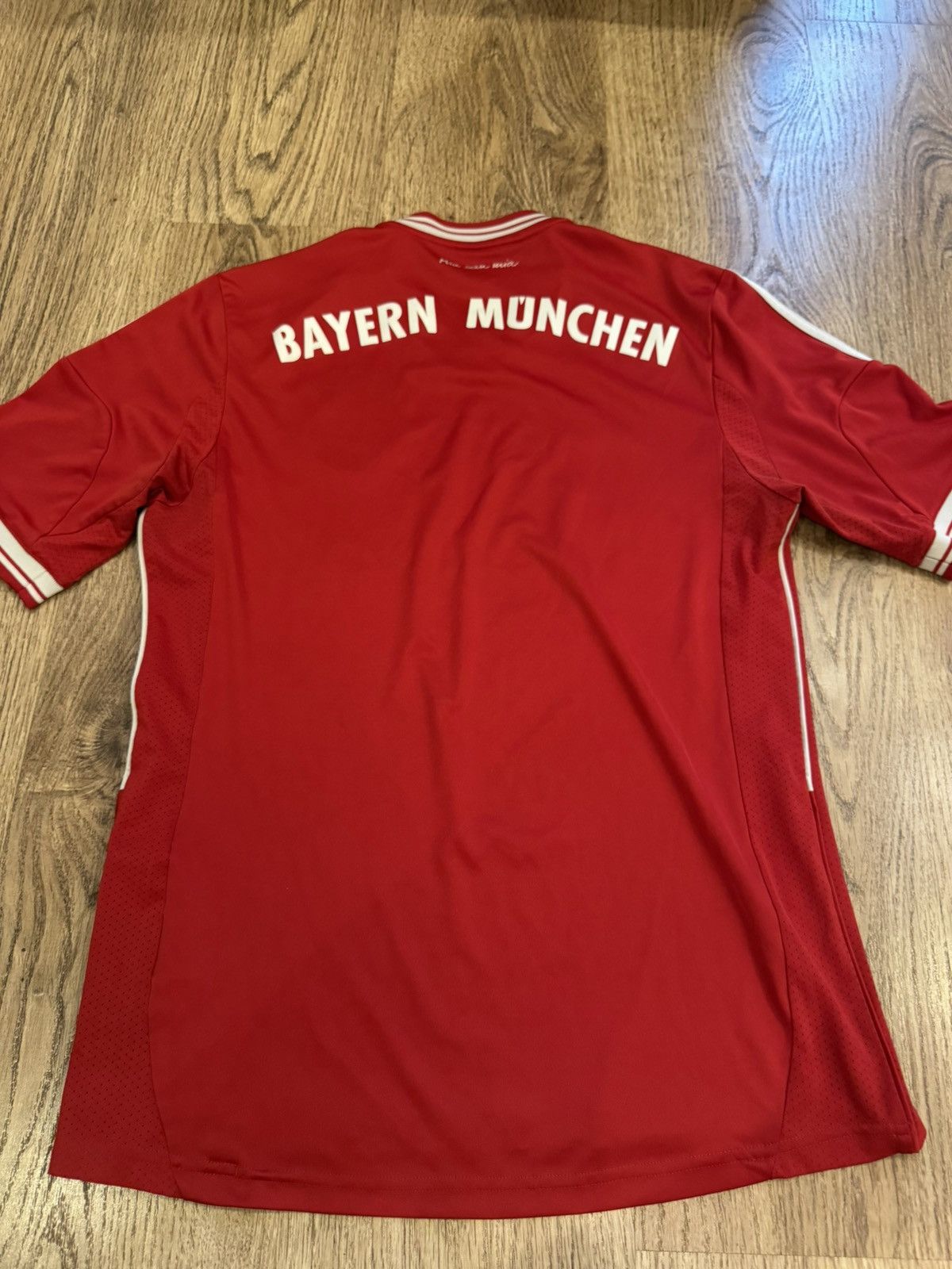 Adidas BAYERN MUNICH 2014 2015 HOME FOOTBALL SHIRT ADIDAS SIZE S Size US S / EU 44-46 / 1 - 14 Thumbnail