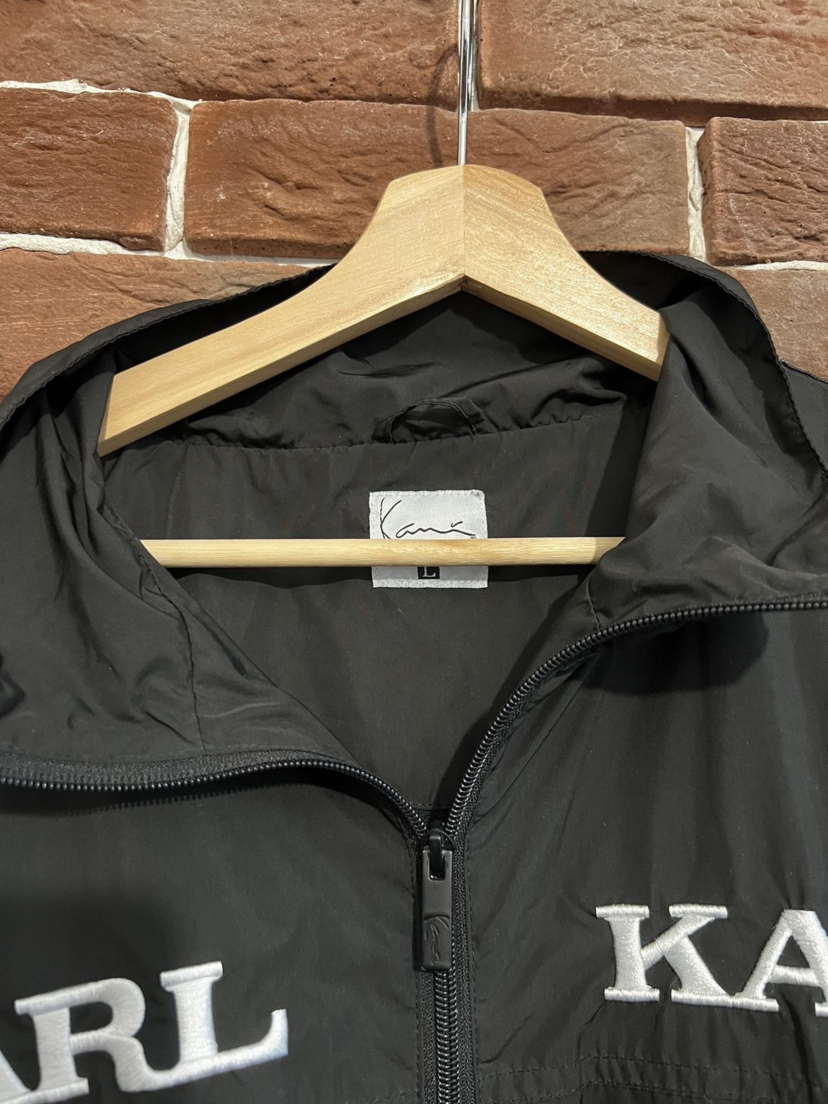 Karl Kani 00z Karl Kani Track Jacket Rap Shirt Rare Hype Streetwear Size US L / EU 52-54 / 3 - 2 Thumbnail