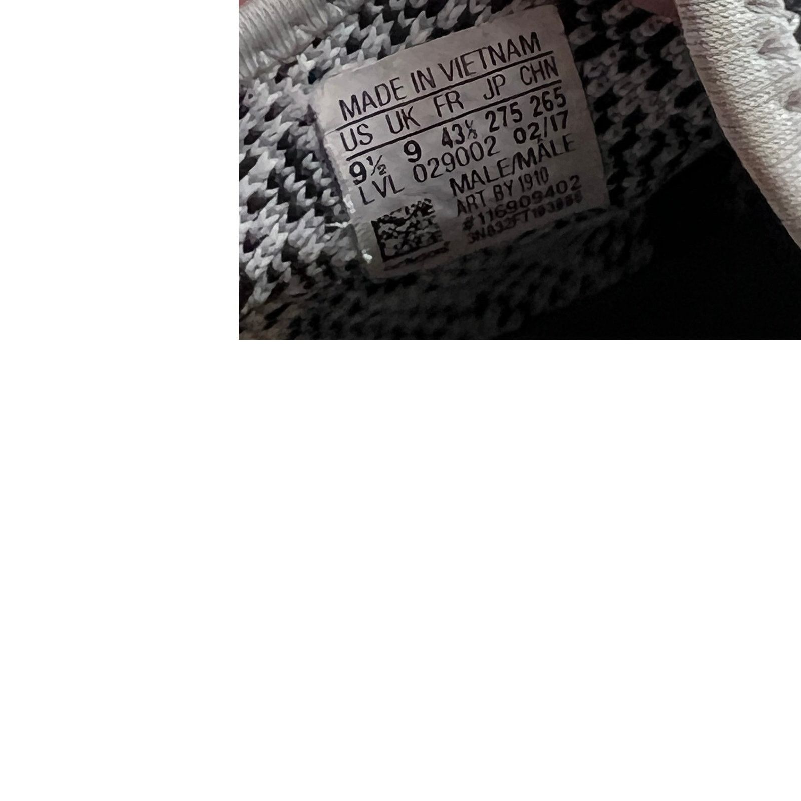 Adidas Adidas NMD R1Glitch Camo Oreo Size US 9.5 / EU 42-43 - 8 Thumbnail