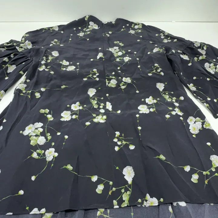 Givenchy Givenchy Givenchy Casual Stylish Flared Hem Tshirt -2507 Size US S / EU 44-46 / 1 - 7 Thumbnail