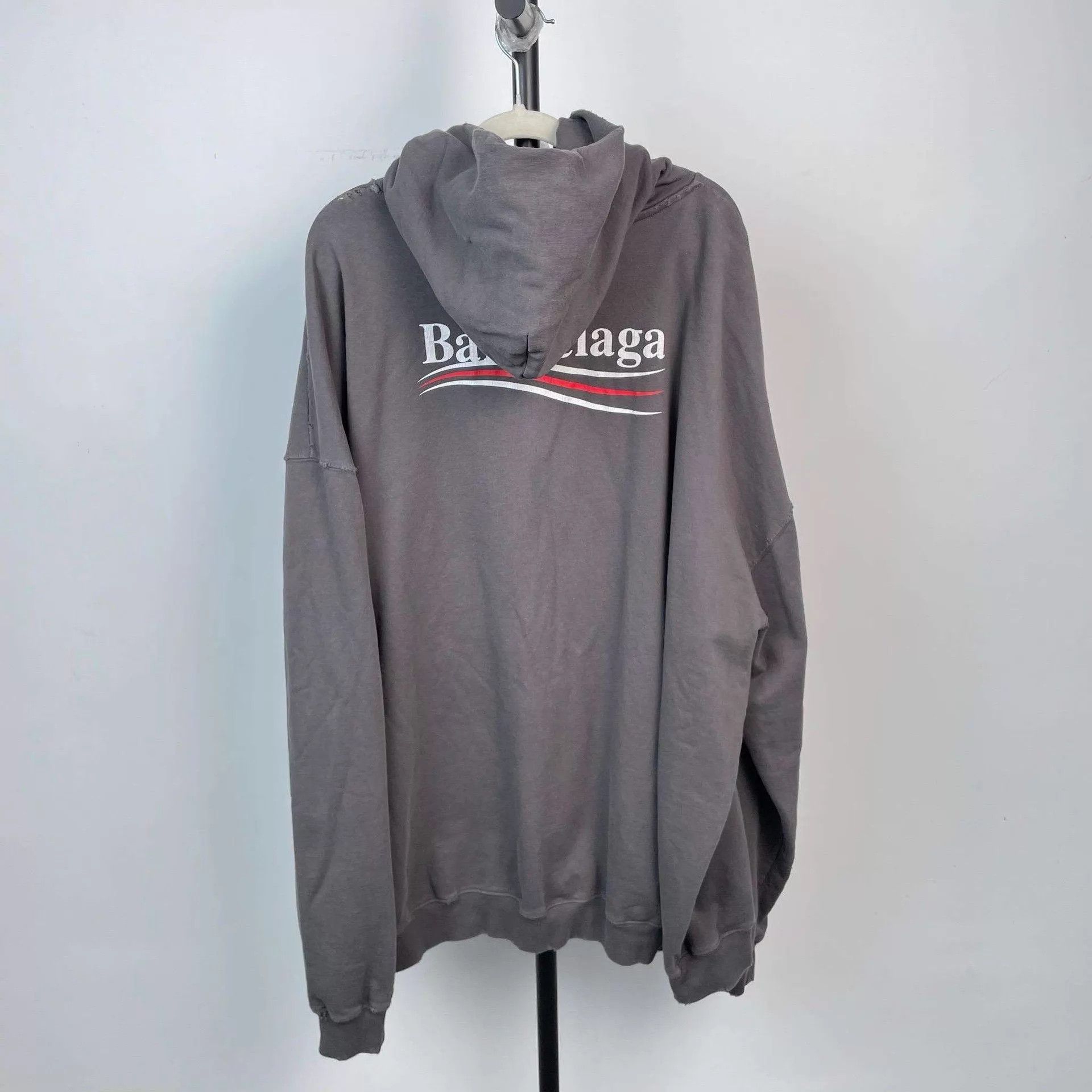 Balenciaga Balenciaga logo print sweatshirt XL Size US XL / EU 56 / 4 - 2 Thumbnail