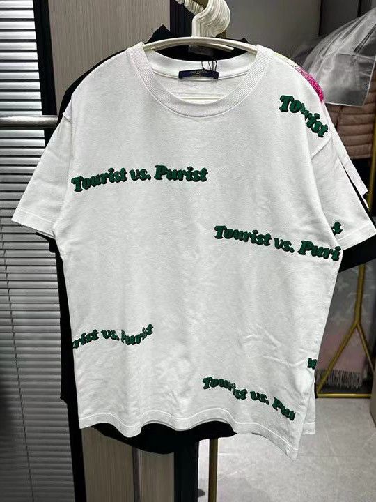 Louis Vuitton Louis Vuitton Tourist vs. Purist T-Shirt Size M Size US M / EU 48-50 / 2 - 1 Thumbnail