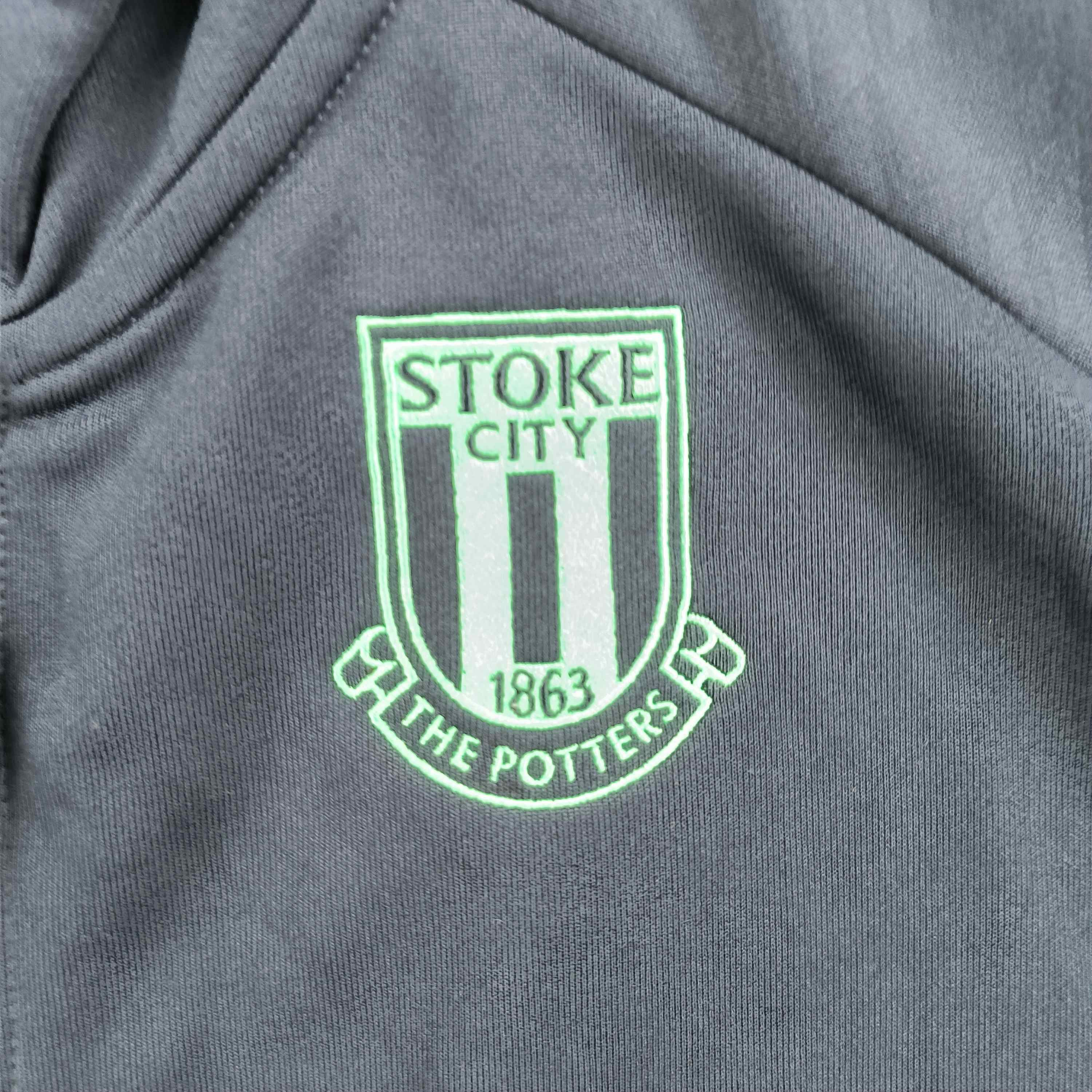 Macron NEW Stoke City Macron (BNWT) football jacket size 3XL Size US XXL / EU 58 / 5 - 3 Thumbnail