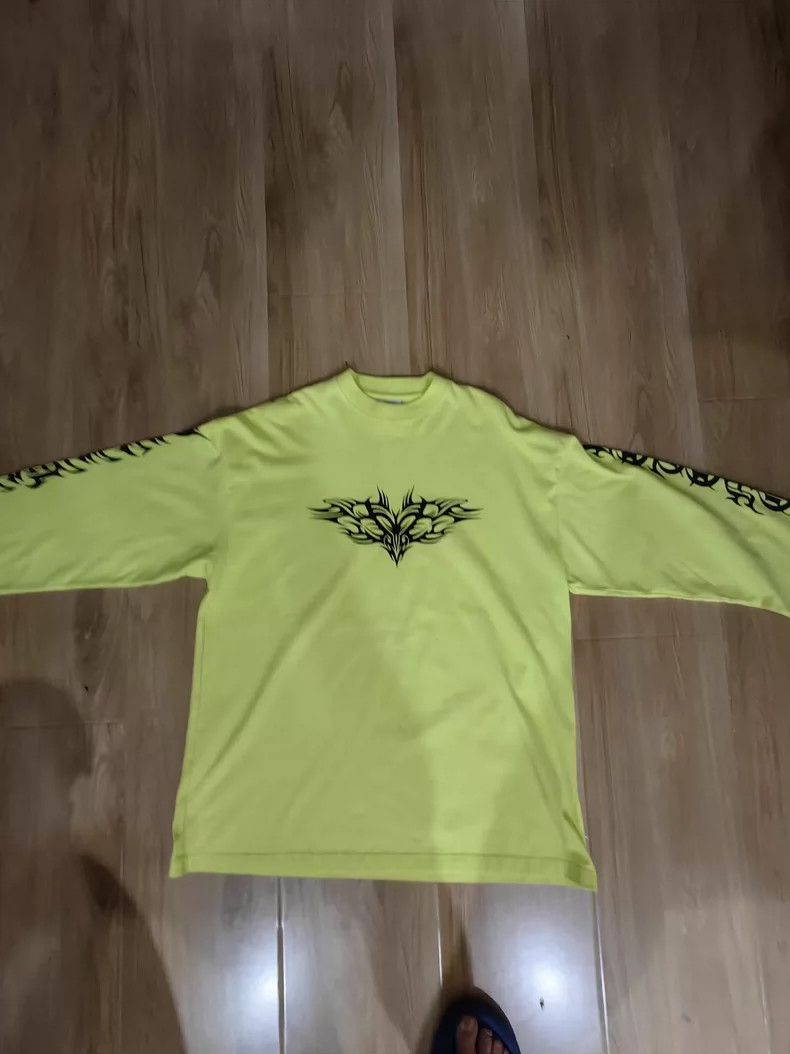 Vetements Vetements Yellow Sanskrit Long Sleeve XS - dmc Size US XS / EU 42 / 0 - 1 Thumbnail