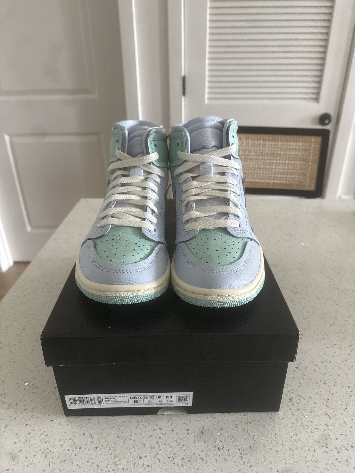 Nike Wmns Air Jordan 1 “Method of Make” Hydrogen Size US 8.5 / EU 41-42 - 1 Thumbnail