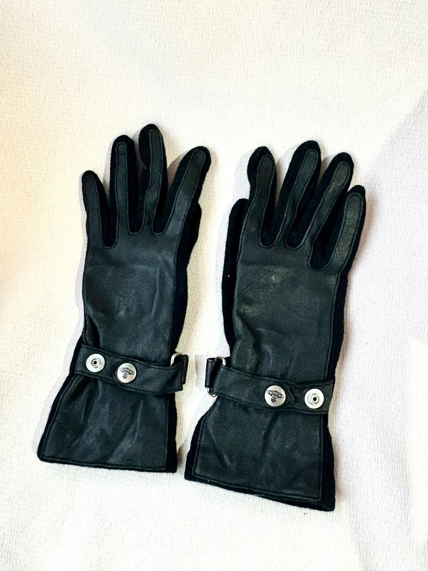 Vivienne Westwood Vivienne Westwood Black Saturn Gloves Size ONE SIZE - 1 Thumbnail