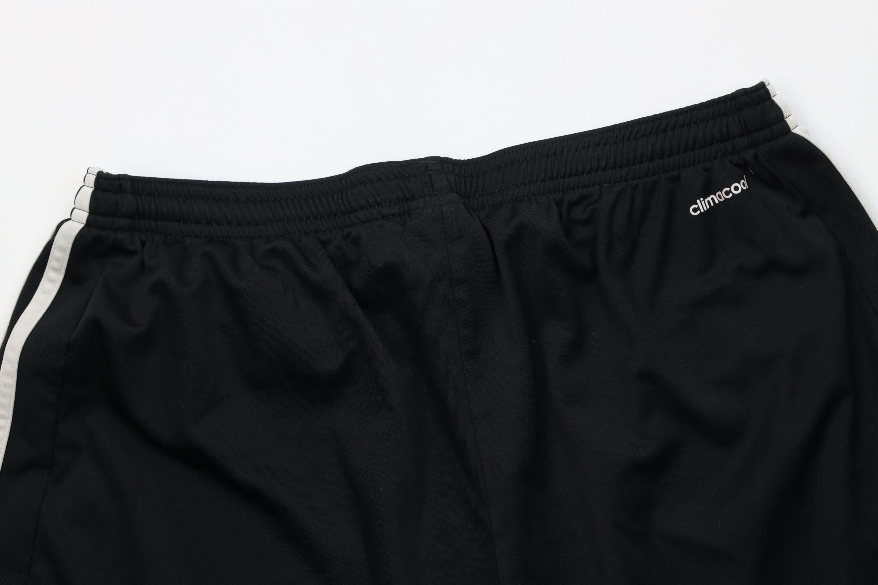 Adidas Vintage Y2K Adidas Running Jogging Soccer Shorts Black Size US 34 / EU 50 - 8 Thumbnail