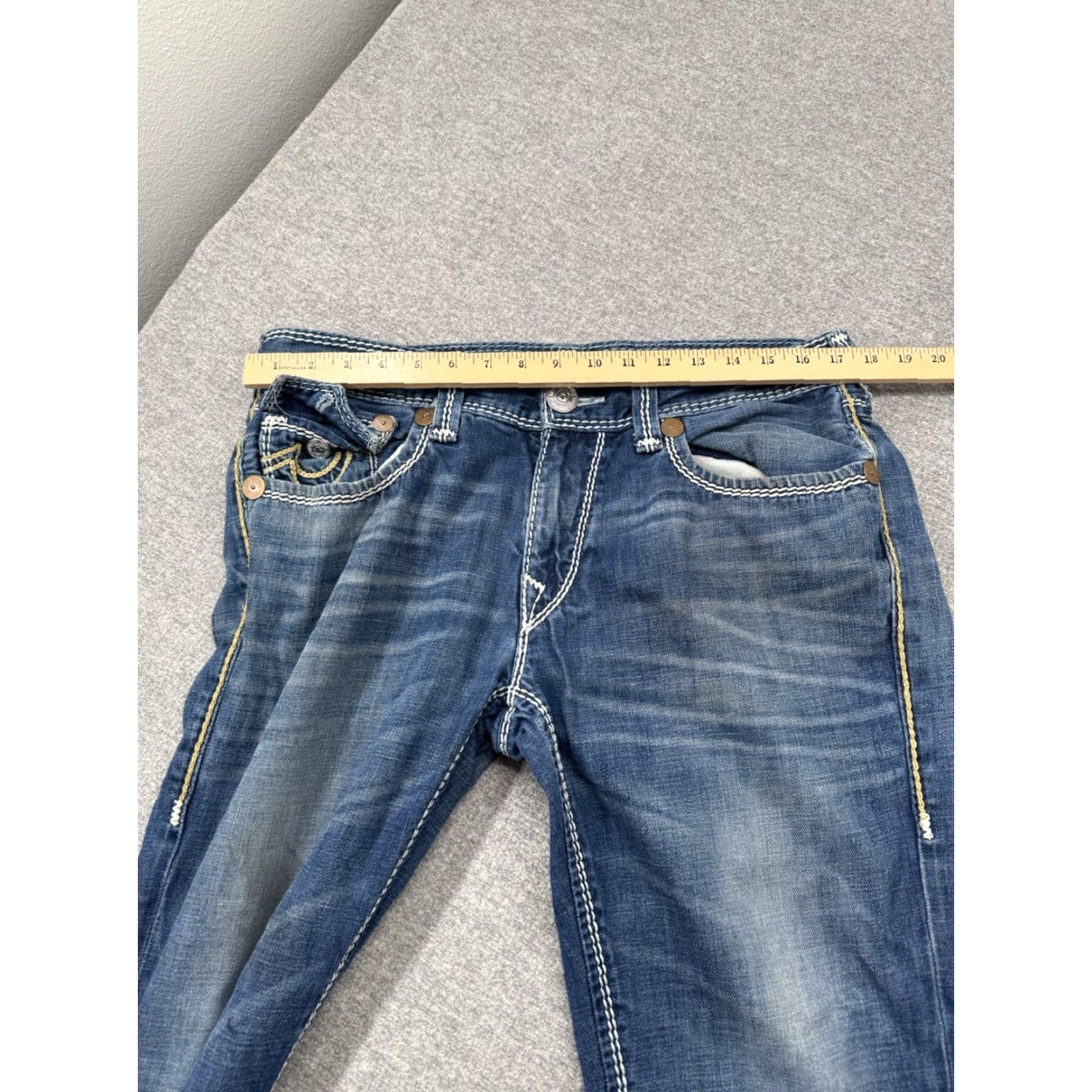 True Religion VINTAGE True Religion Ricky Big T Jeans Men 34x32 Distressed Horseshoe Pocket Denim Blue 34 Inseam Relaxed Straight mens Size US 34 / EU 50 - 6 Thumbnail
