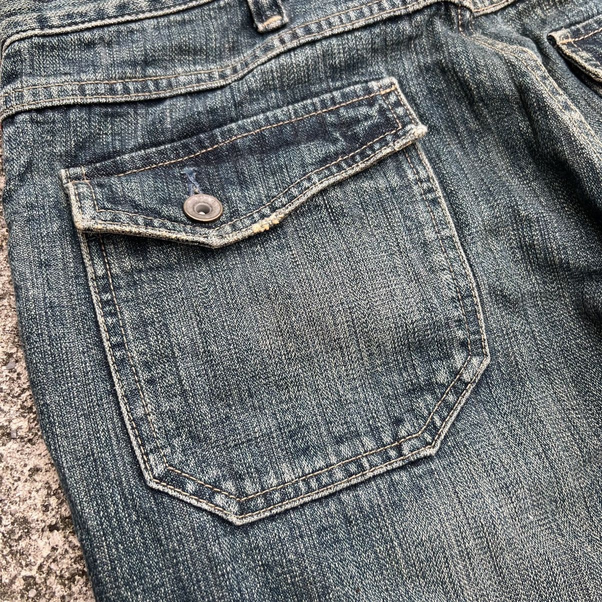 Japanese Brand “RARE” VINTAGE FADED BLUE JEANS WITH RARE ANGLED POCKETS Size US 33 - 20 Thumbnail