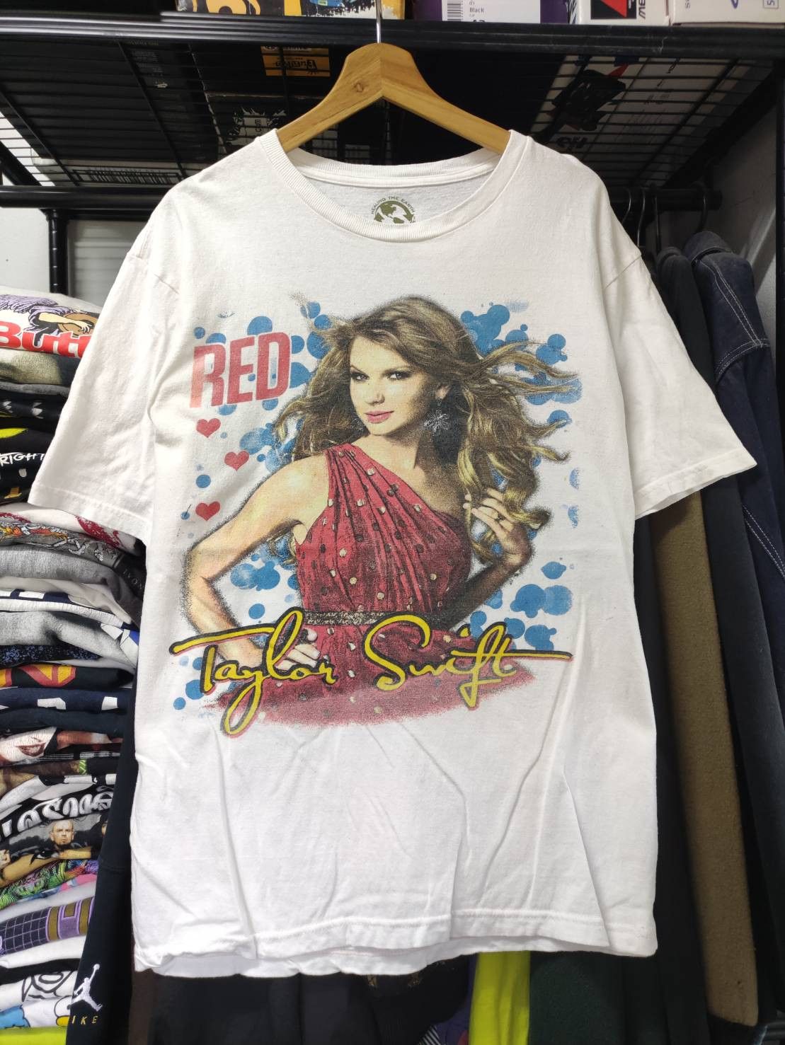Band Tees Taylor Swift & Ed Sheeran The Red Tour T-Shirt Size US M / EU 48-50 / 2 - 3 Thumbnail