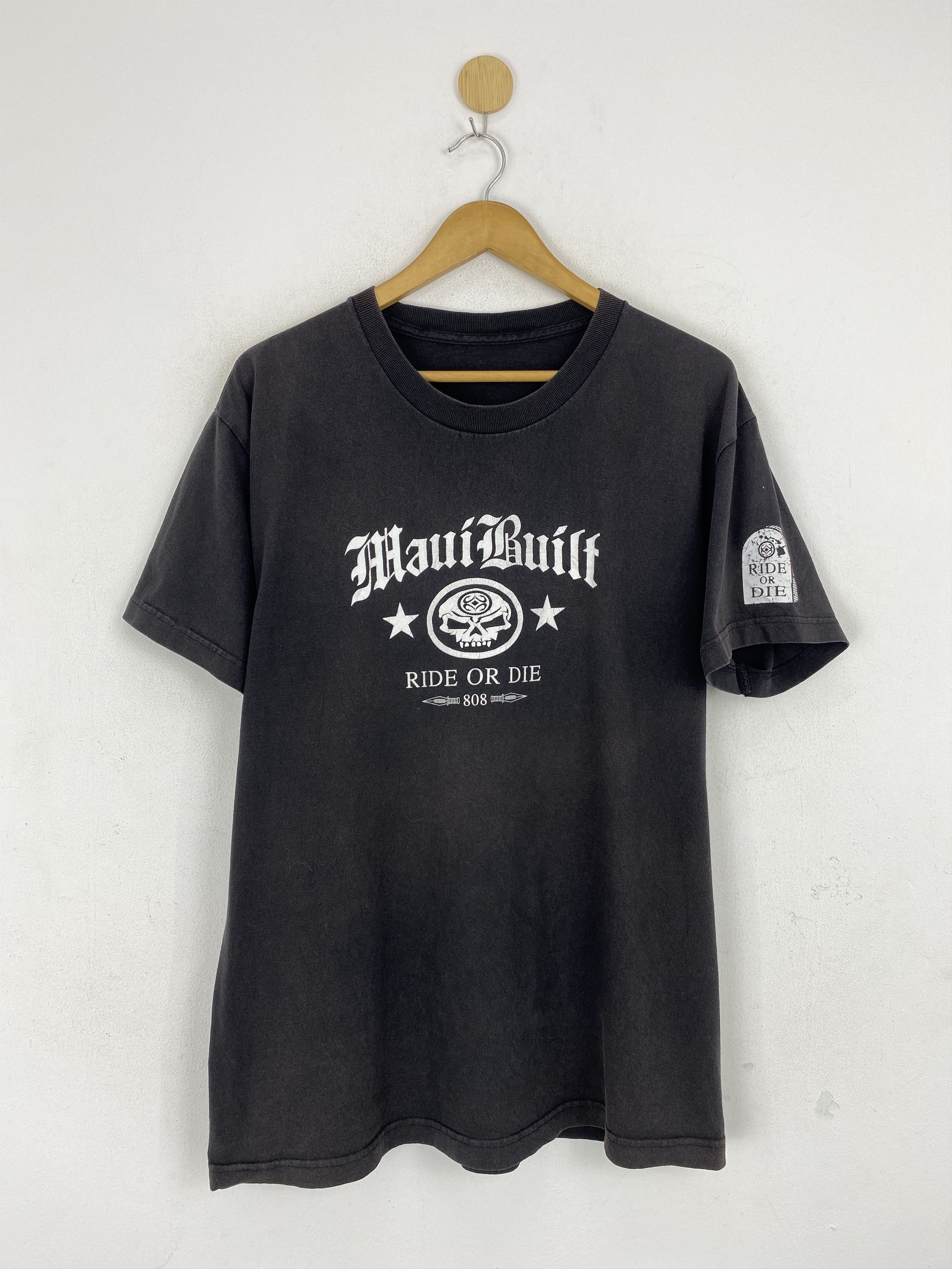 Vintage Vintage 90s Maui Built Ride Or Die Skulls Figure Tee TA0664 Size US L / EU 52-54 / 3 - 3 Thumbnail