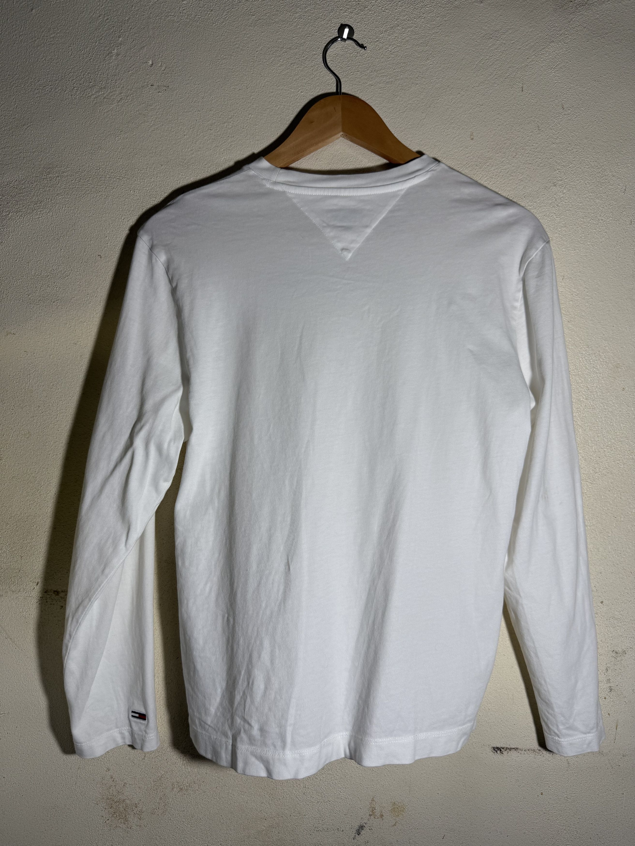 Tommy Jeans Tommy Jeans White Long Sleeve Tee – Flag Embroidery Logo Size US XS / EU 42 / 0 - 4 Thumbnail
