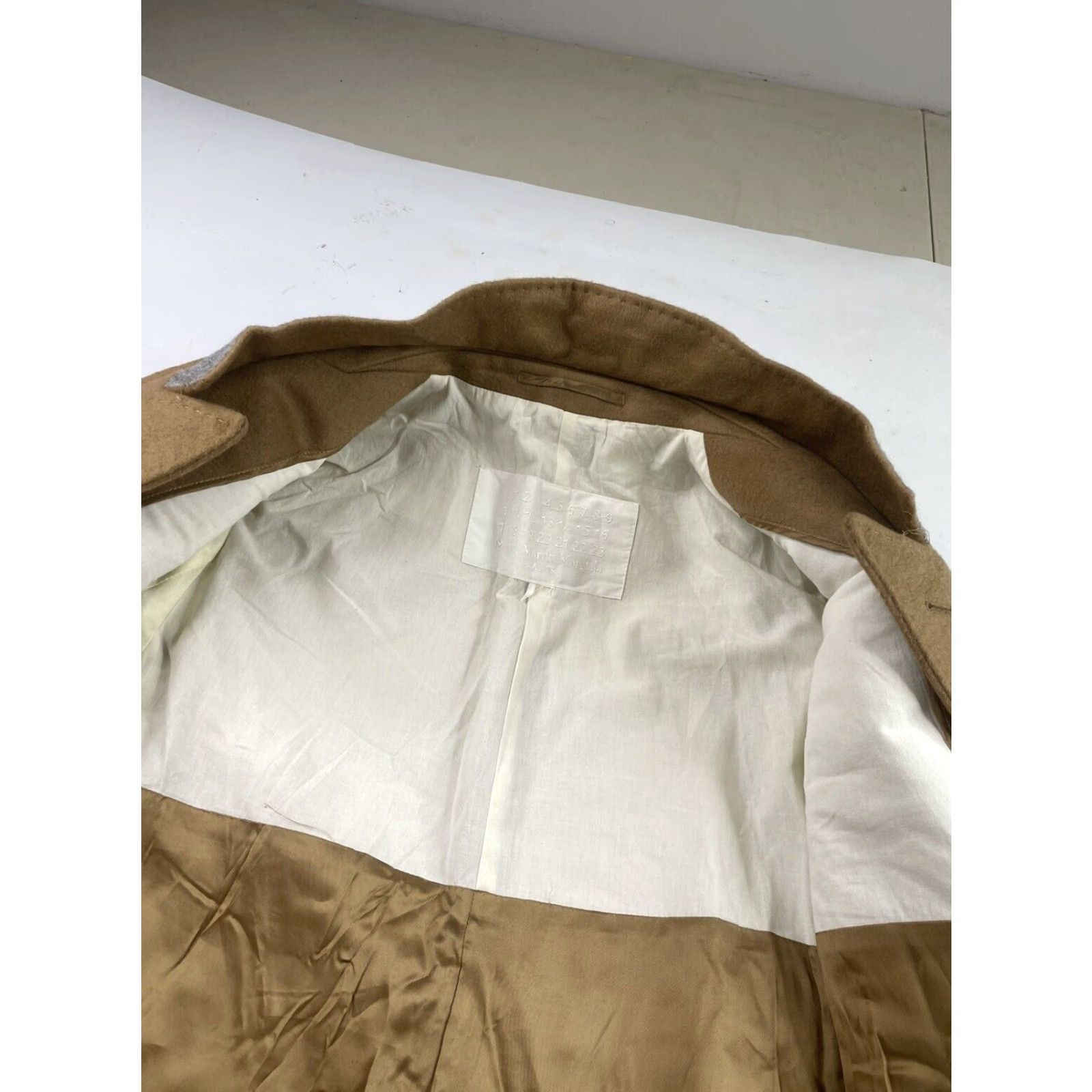 H&M MAISON MARTIN MARGIELA MMM x H&M Camel Wool Coat Jacket Men 36 46 US 36R Overcoat Size US XXS / EU 40 - 7 Thumbnail