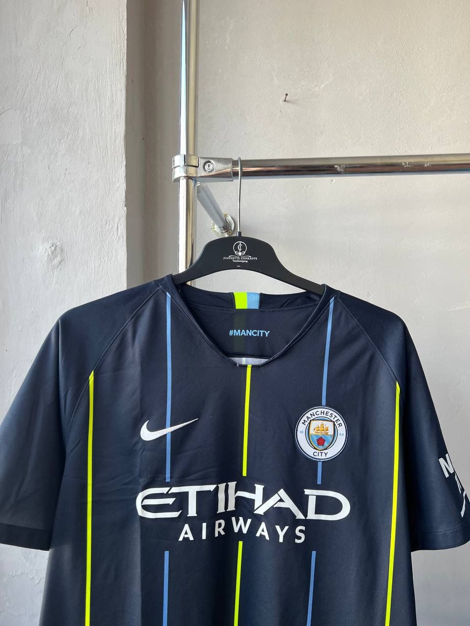 Nike 2018/19 MANCHESTER CITY AWAY SOCCER JERSEY FOOTBALL SHIRT XL Size US XL / EU 56 / 4 - 4 Thumbnail