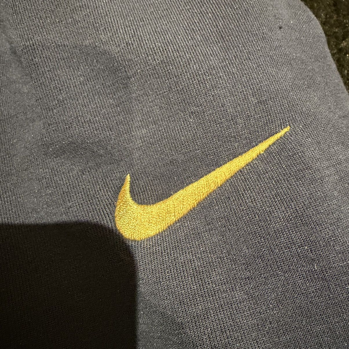 Nike Nike Barcelona Navy tech fleece pants Size US 28 / EU 44 - 4 Thumbnail