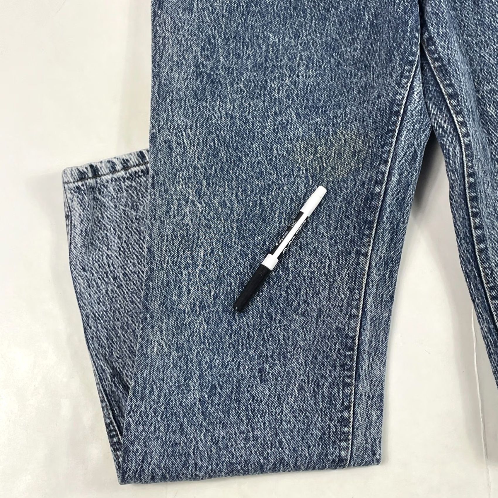 Lee VINTAGE Lee Jeans Mens 32 x 31 Blue Straight Leg Stone Wash Denim Rodeo Western Shirt? Size US 32 / EU 48 - 5 Thumbnail