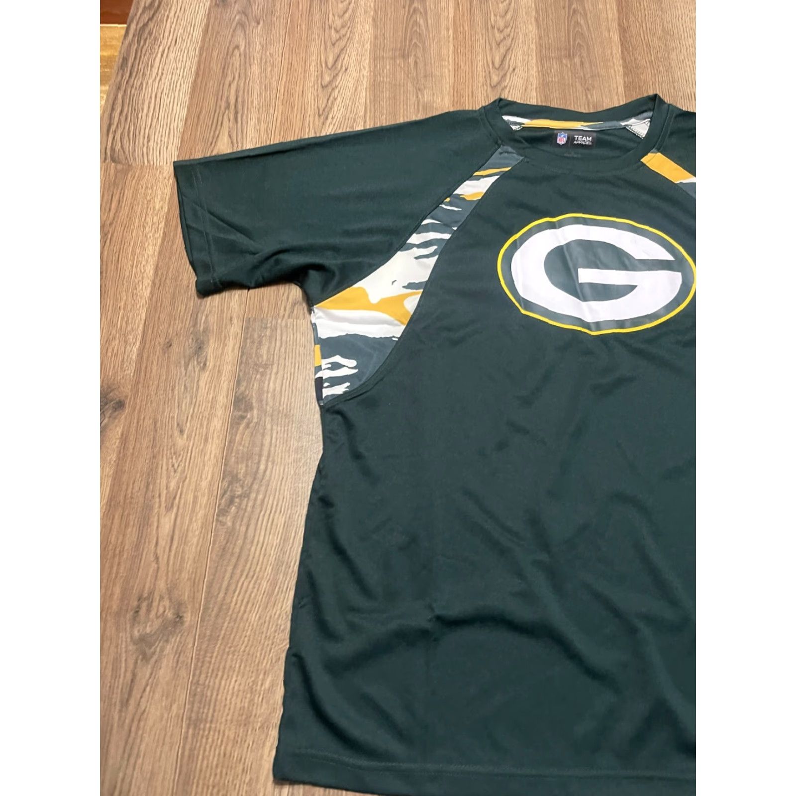 Vintage Team Apparel Shirts Men’s Medium Green Bay Packers NFL Football T-Shirt Green Short Sleeve Regular Mens Size US M / EU 48-50 / 2 - 3 Thumbnail