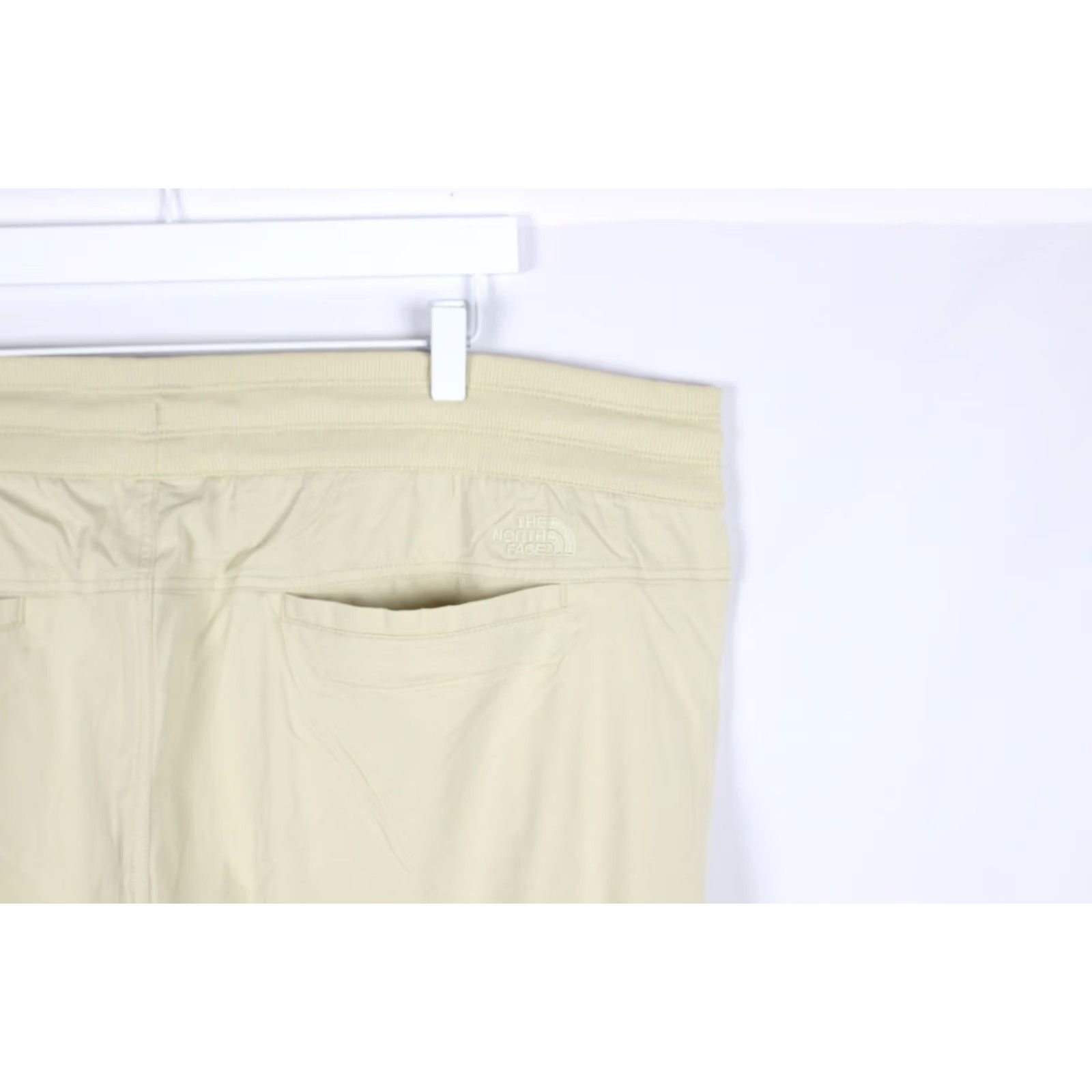 The North Face The North Face Women's Aphrodite Motion Capri Pants 3X Gravel Size 40" / US 18 - 3 Thumbnail
