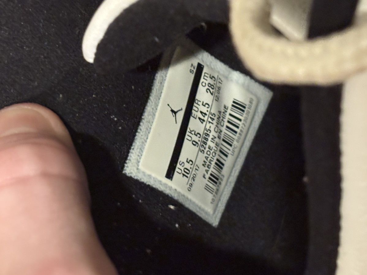Jordan Brand Jordan 11 Emerald Size US 10.5 / EU 43-44 - 10 Thumbnail