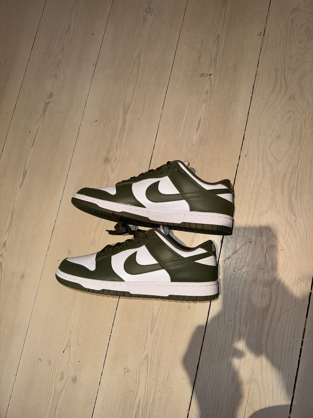 Nike Women’s Nike dunk low medium olive Size US 10 / IT 40 - 8 Thumbnail