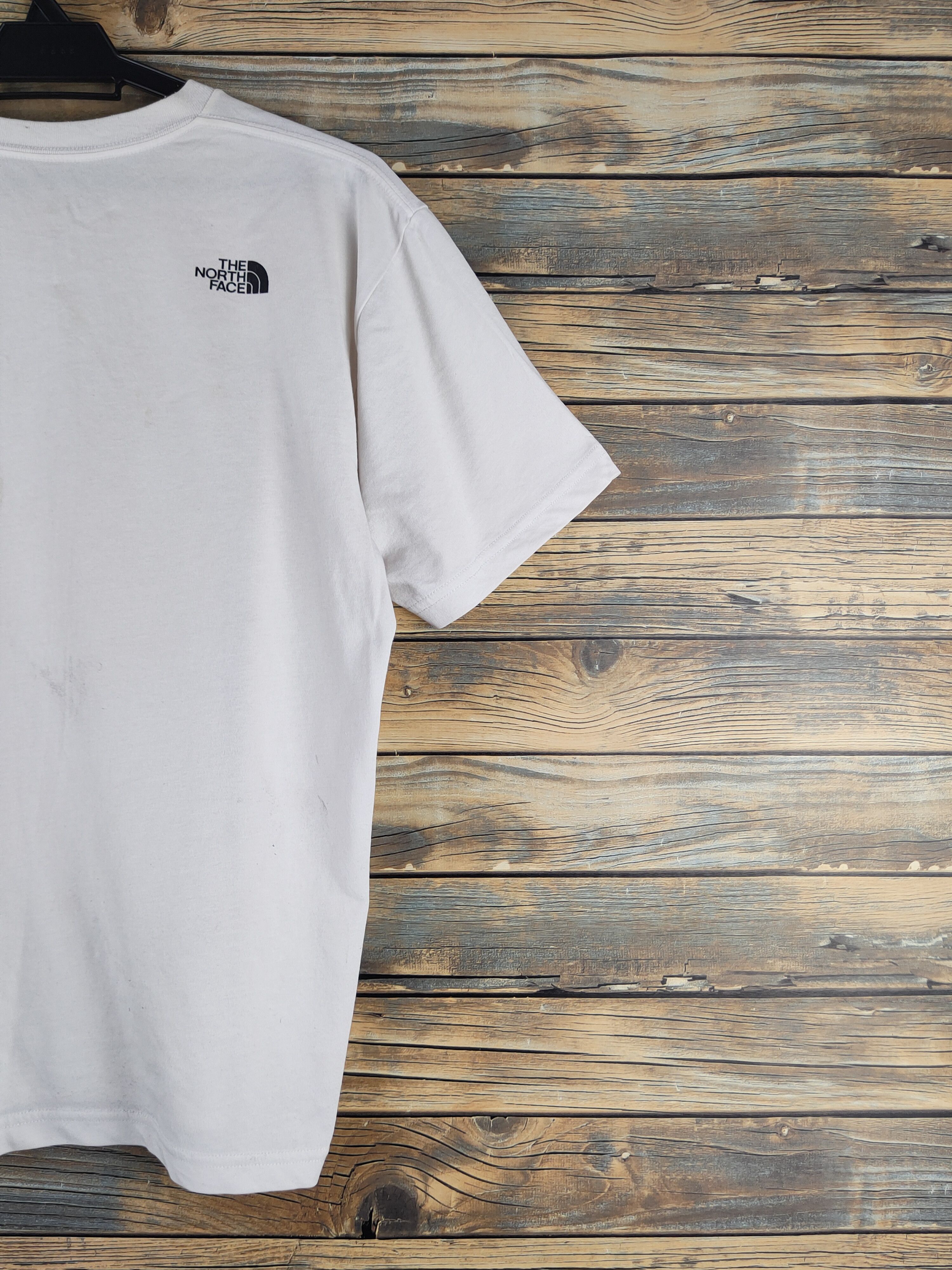 The North Face DL The North Face White Short Sleeve T-shirts #S2880 Size US M / EU 48-50 / 2 - 10 Thumbnail