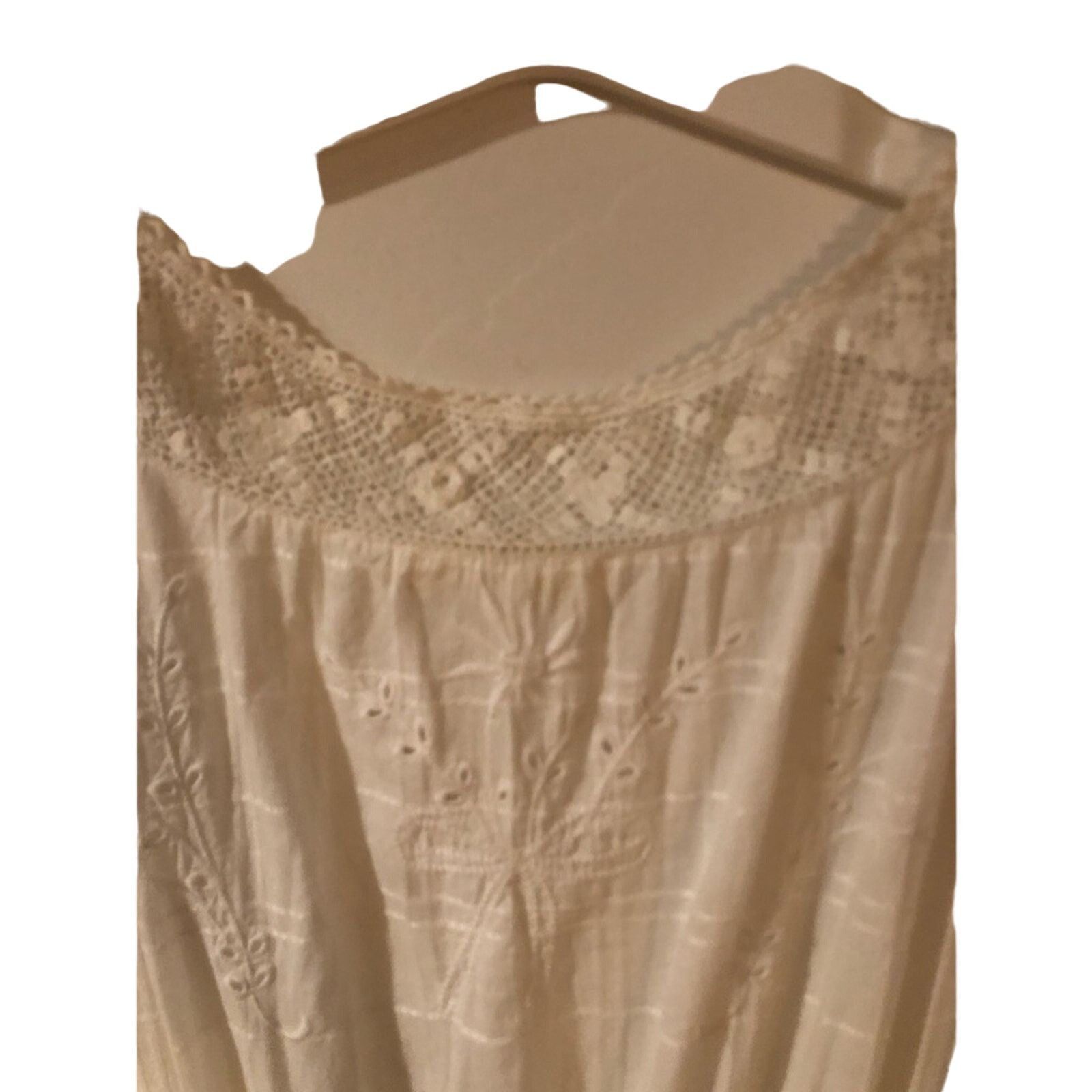 LoveShackFancy Love shack fancy white lace embroidered dress. Size XS / US 0-2 / IT 36-38 - 14 Thumbnail