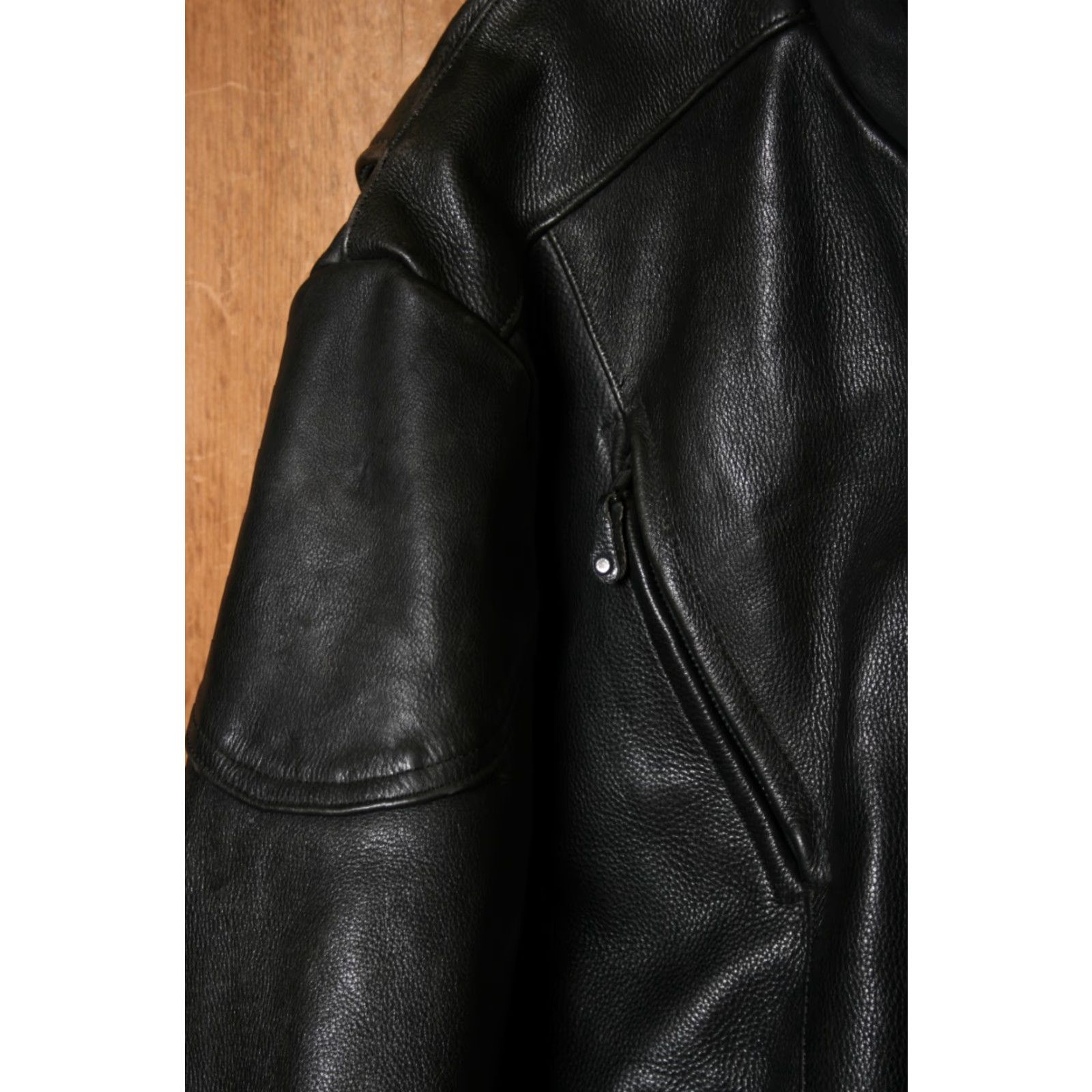 Vintage Vintage Heavy Black Leather Motorcycle Jacket Men's Sz. 50 (Missing Liner) Jacket Mens 50 Black Leather Motorcycle Vintage Size US M / EU 48-50 / 2 - 2 Thumbnail
