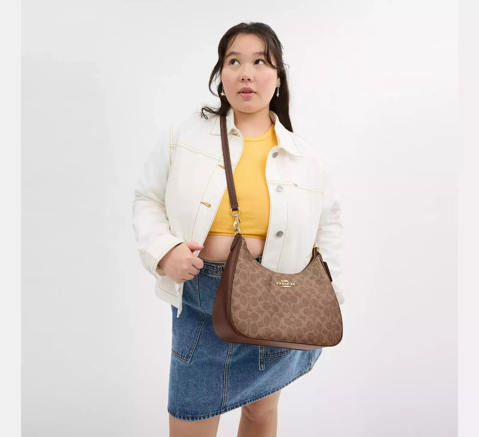 Coach NWT Coach Teri Hobo Bag In Signature Canvas CV940 Size ONE SIZE - 8 Thumbnail
