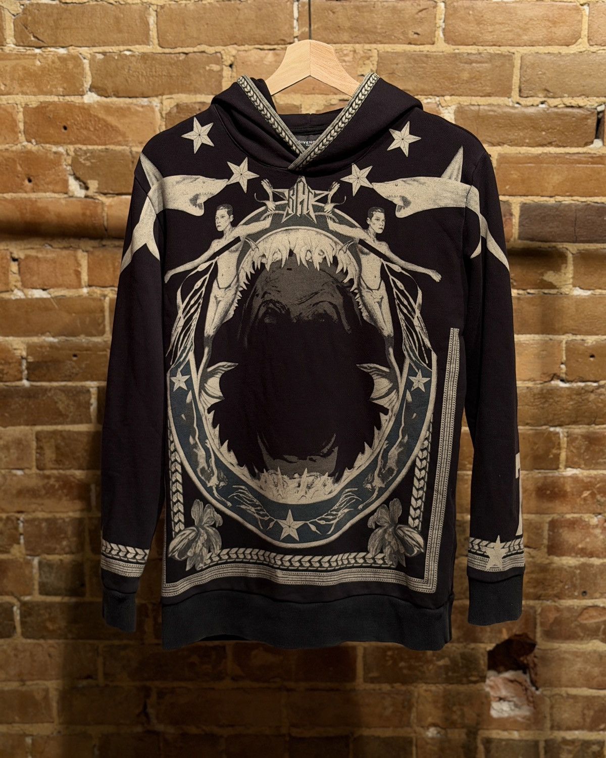 Givenchy FW12 Givenchy Mermaid Sharkhead Hoodie Size US XXS / EU 40 - 1 Thumbnail