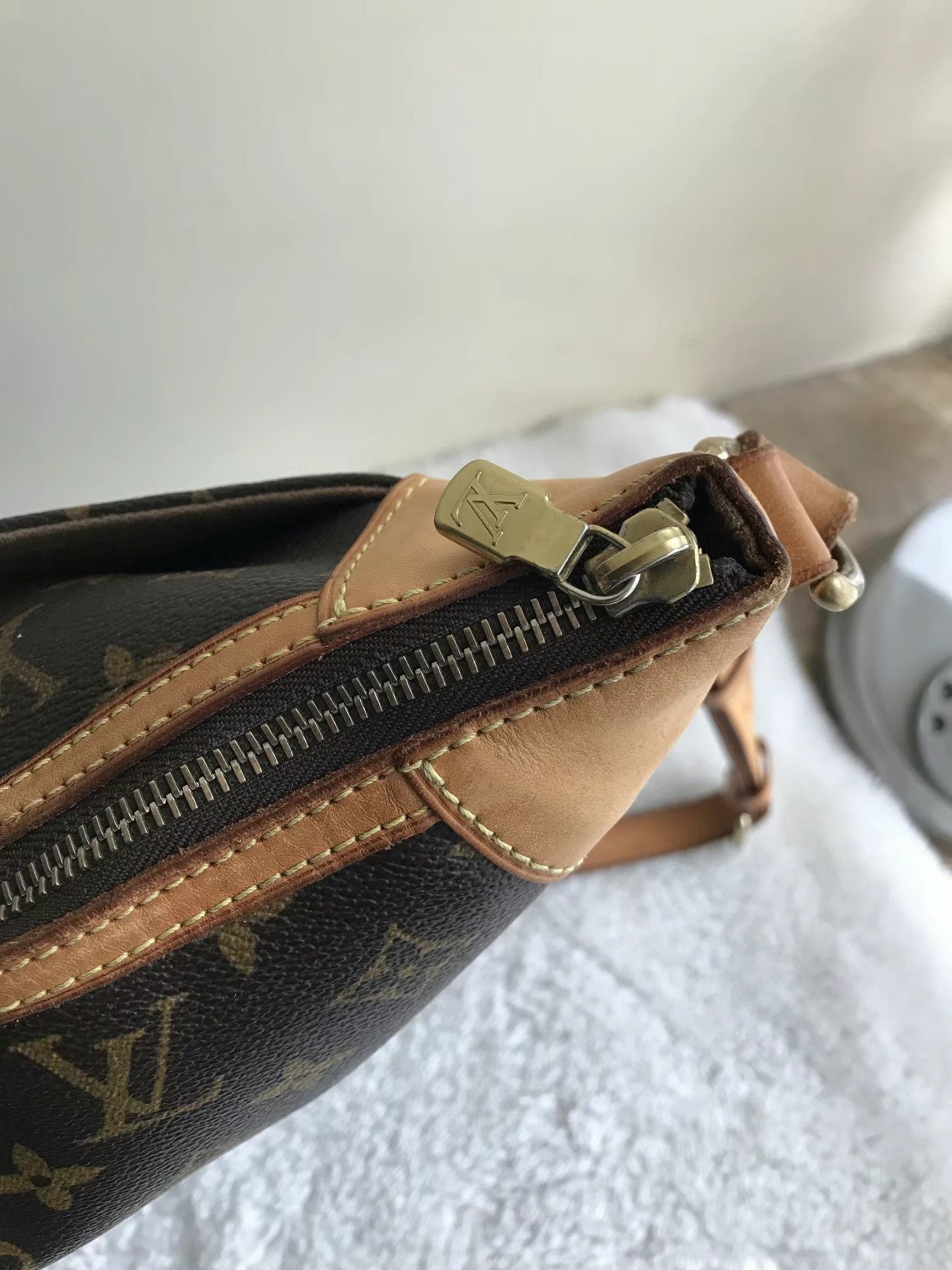 Louis Vuitton Louis Vuitton Boulogne Large Shoulder Bag K32 Size ONE SIZE - 6 Thumbnail