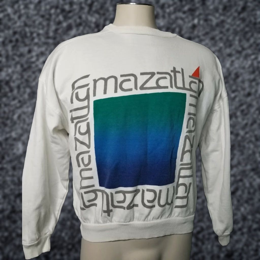 Vintage Vintage Peer Wear Mazatlan 1999 Graphic Pullover Crewneck Sweatshirt Women’s Small White 90s Casual Sportswear Size S / US 4 / IT 40 - 1 Thumbnail