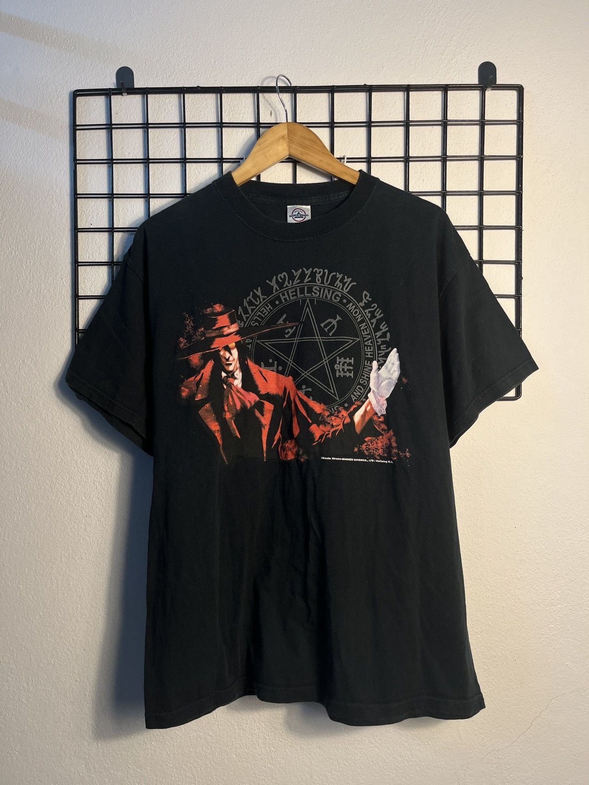 Vintage Vintage Anime Hellsing Size US M / EU 48-50 / 2 - 1 Thumbnail