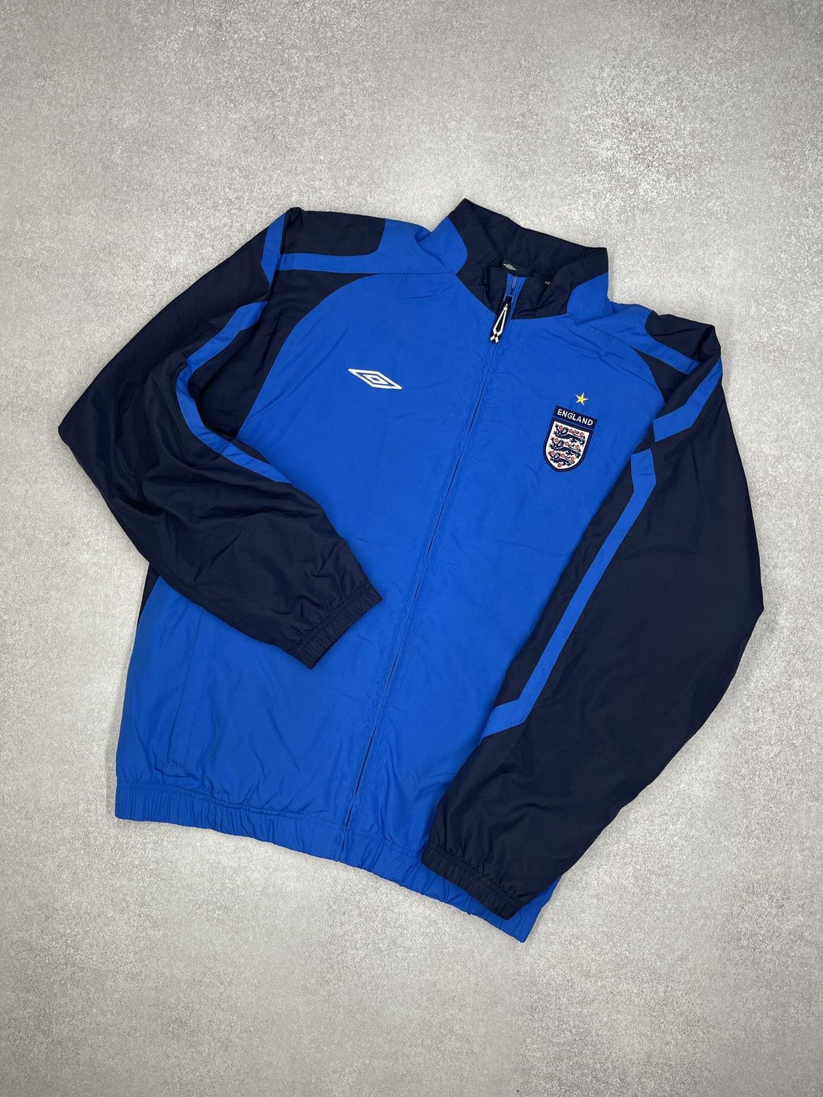 Umbro Vintage Official Umbro England Track Jacket Blue Big Logo Size US M / EU 48-50 / 2 - 1 Thumbnail